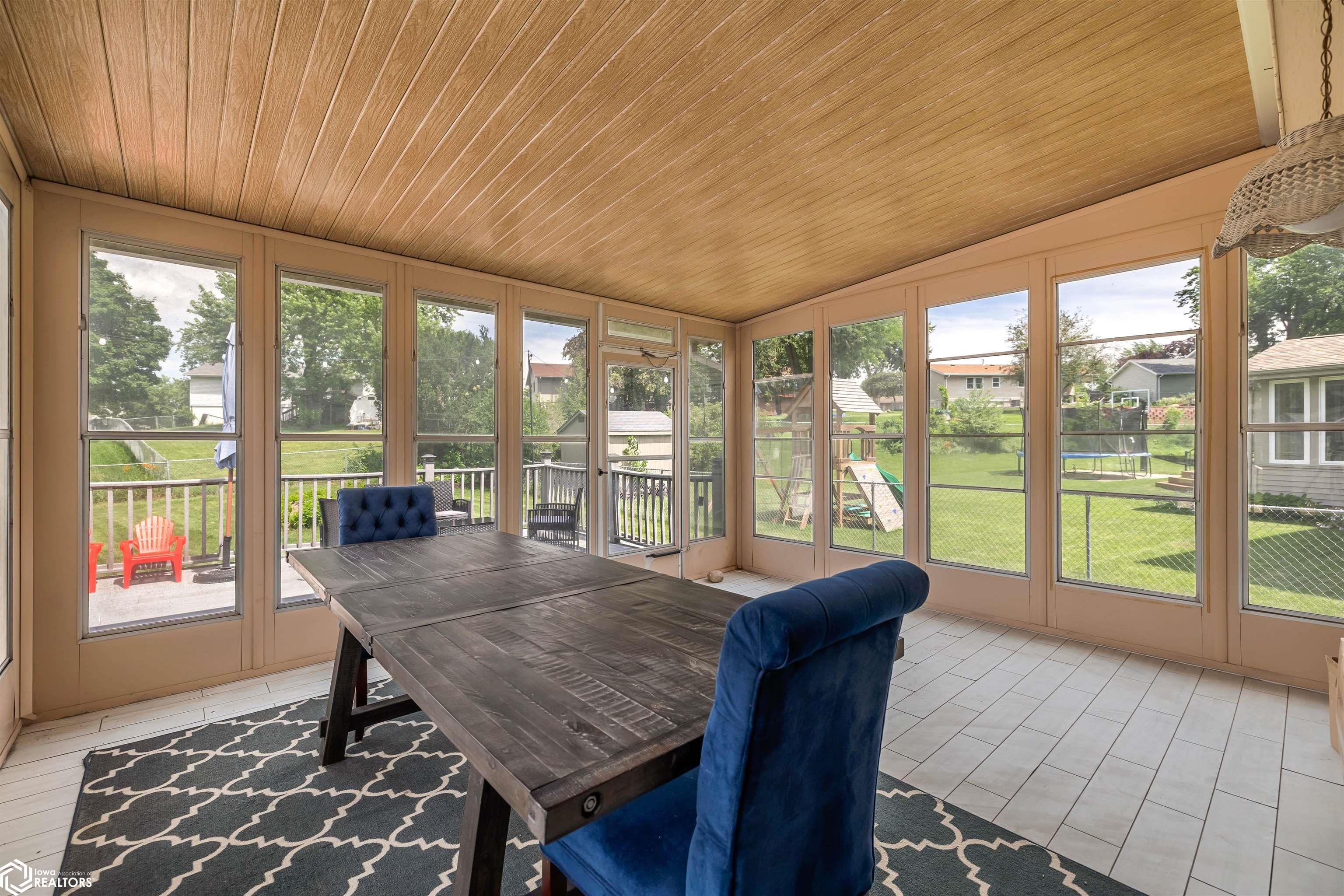2206 Wakefield Drive, Marshalltown, Iowa image 30