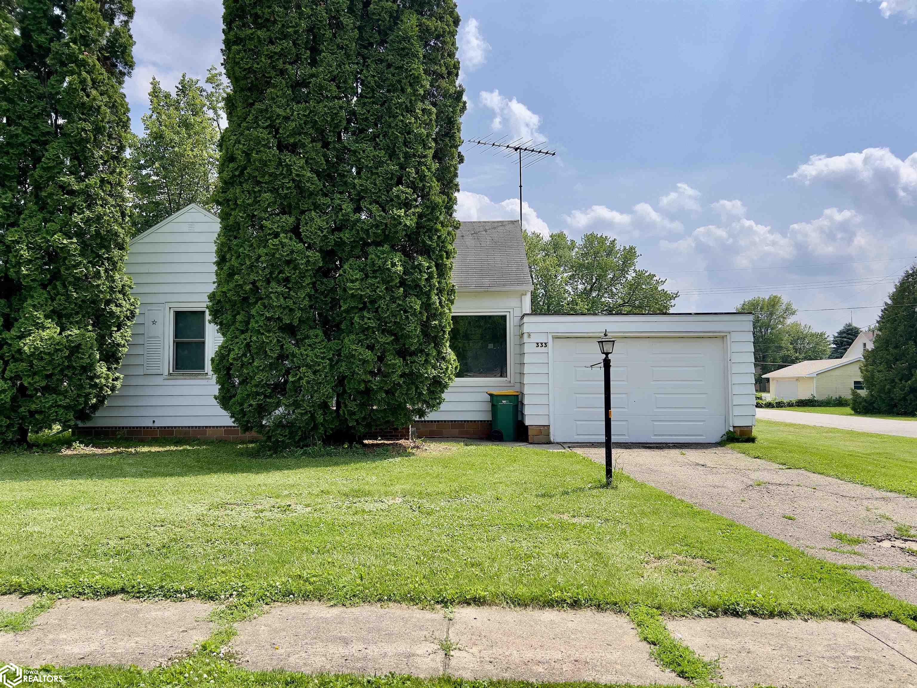 333 W North St, Manly, Iowa image 1
