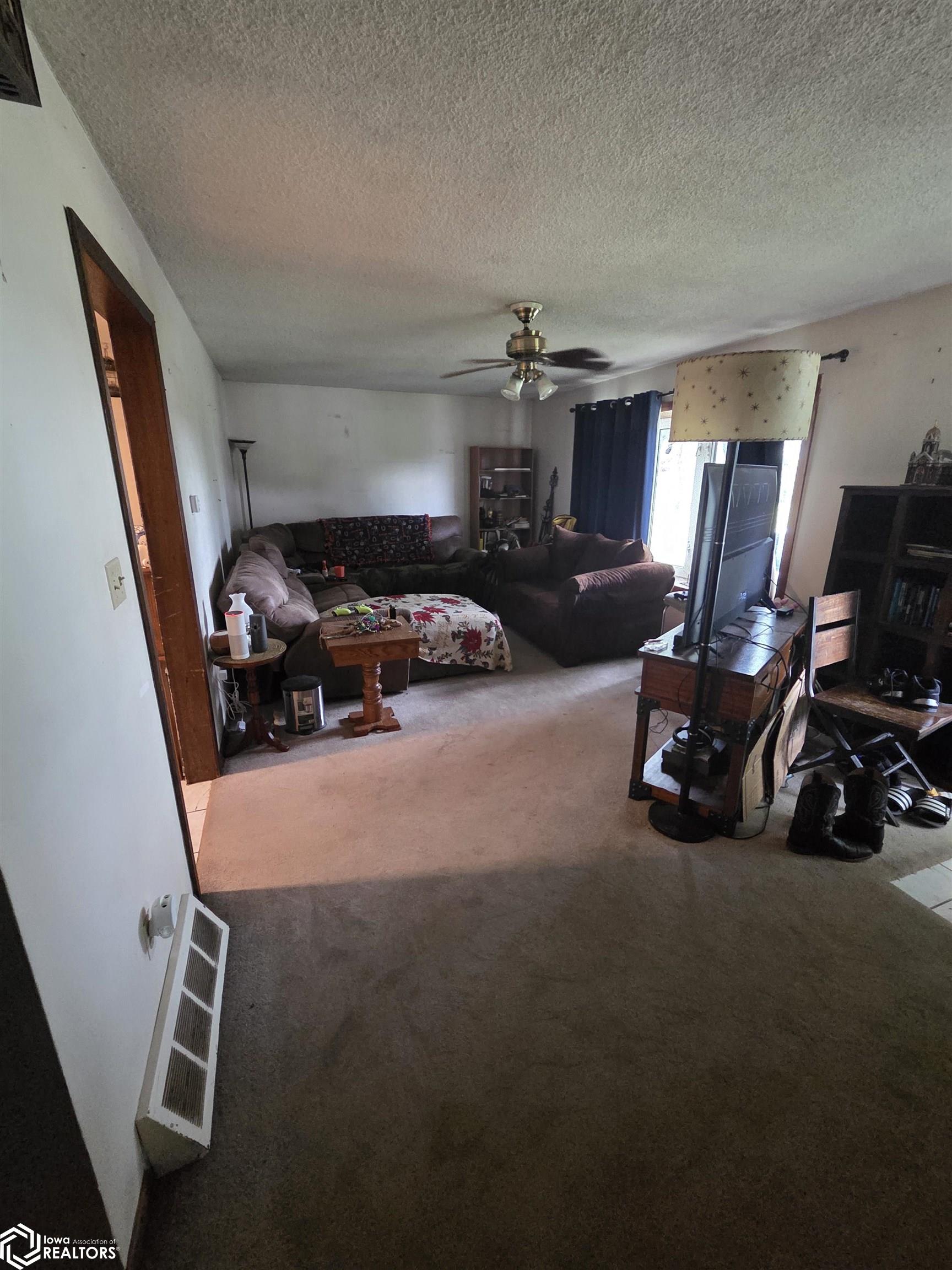 907 N Walnut Street, Creston, Iowa image 6
