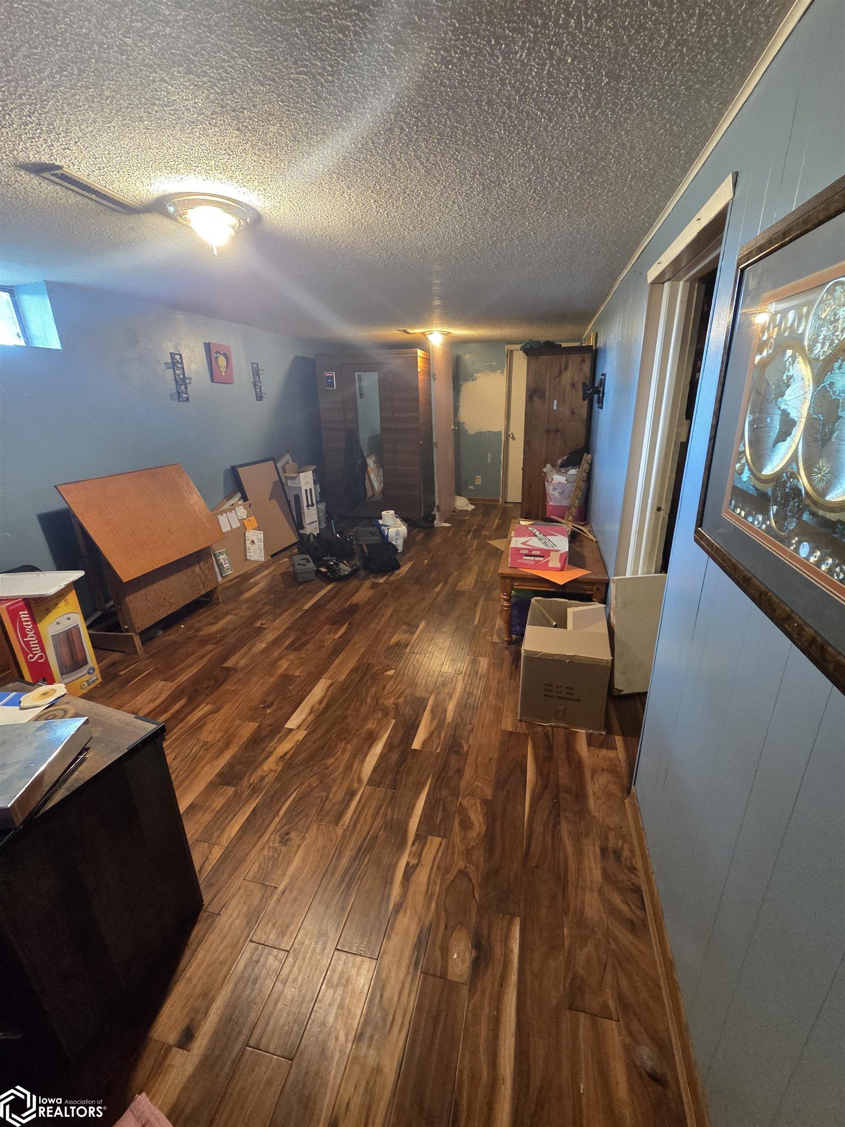 907 N Walnut Street, Creston, Iowa image 8