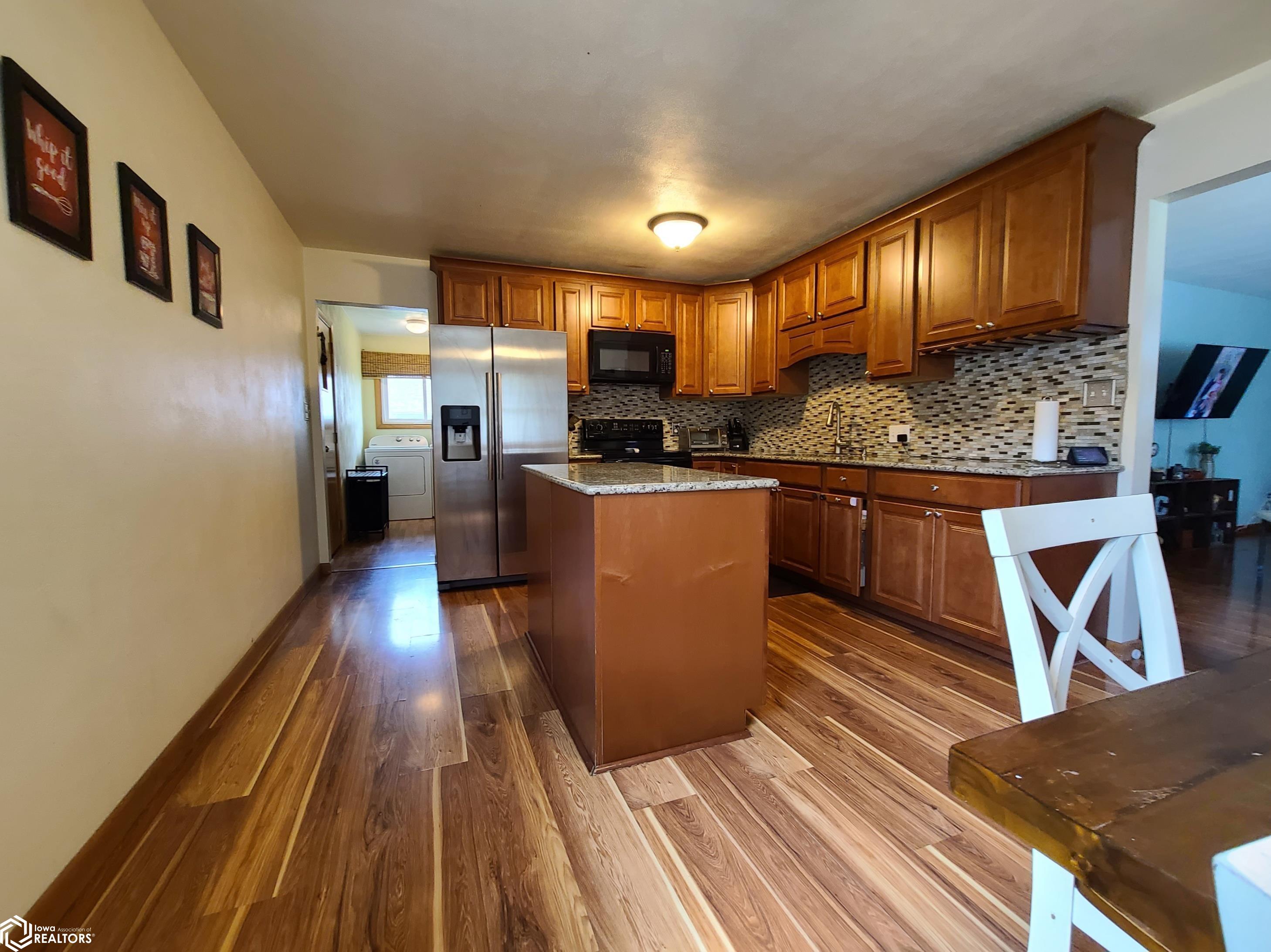 1005 9th Avenue, Oskaloosa, Iowa image 9