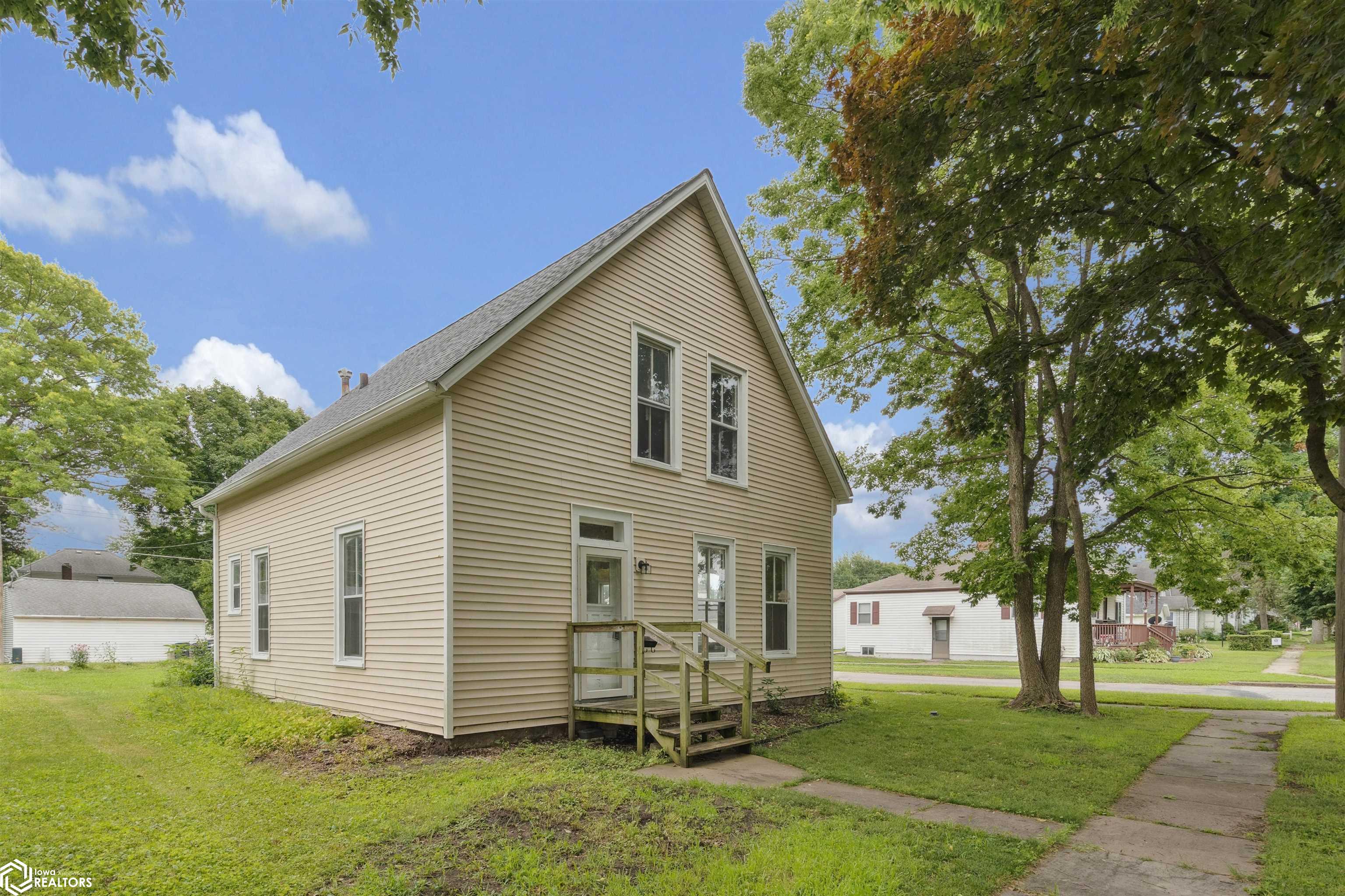 1412 S 13th, Burlington, Iowa image 2