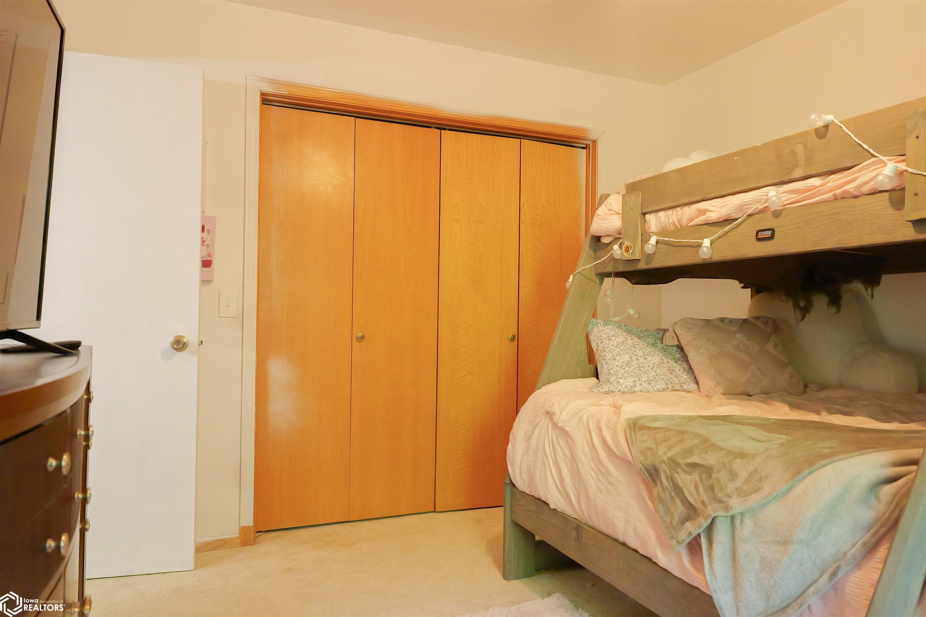 10591 Rolling Hills Drive, Burlington, Iowa image 40