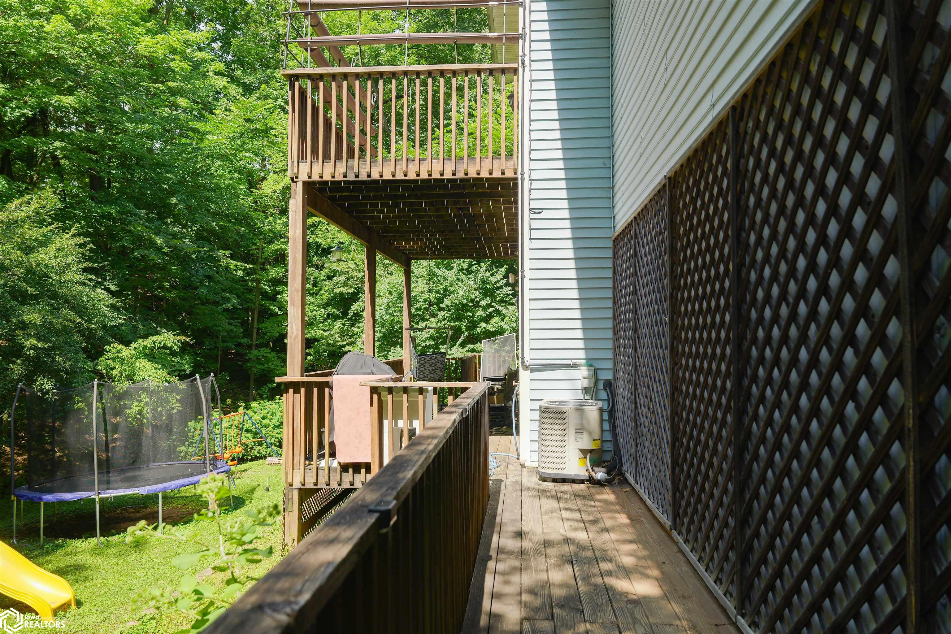10591 Rolling Hills Drive, Burlington, Iowa image 6
