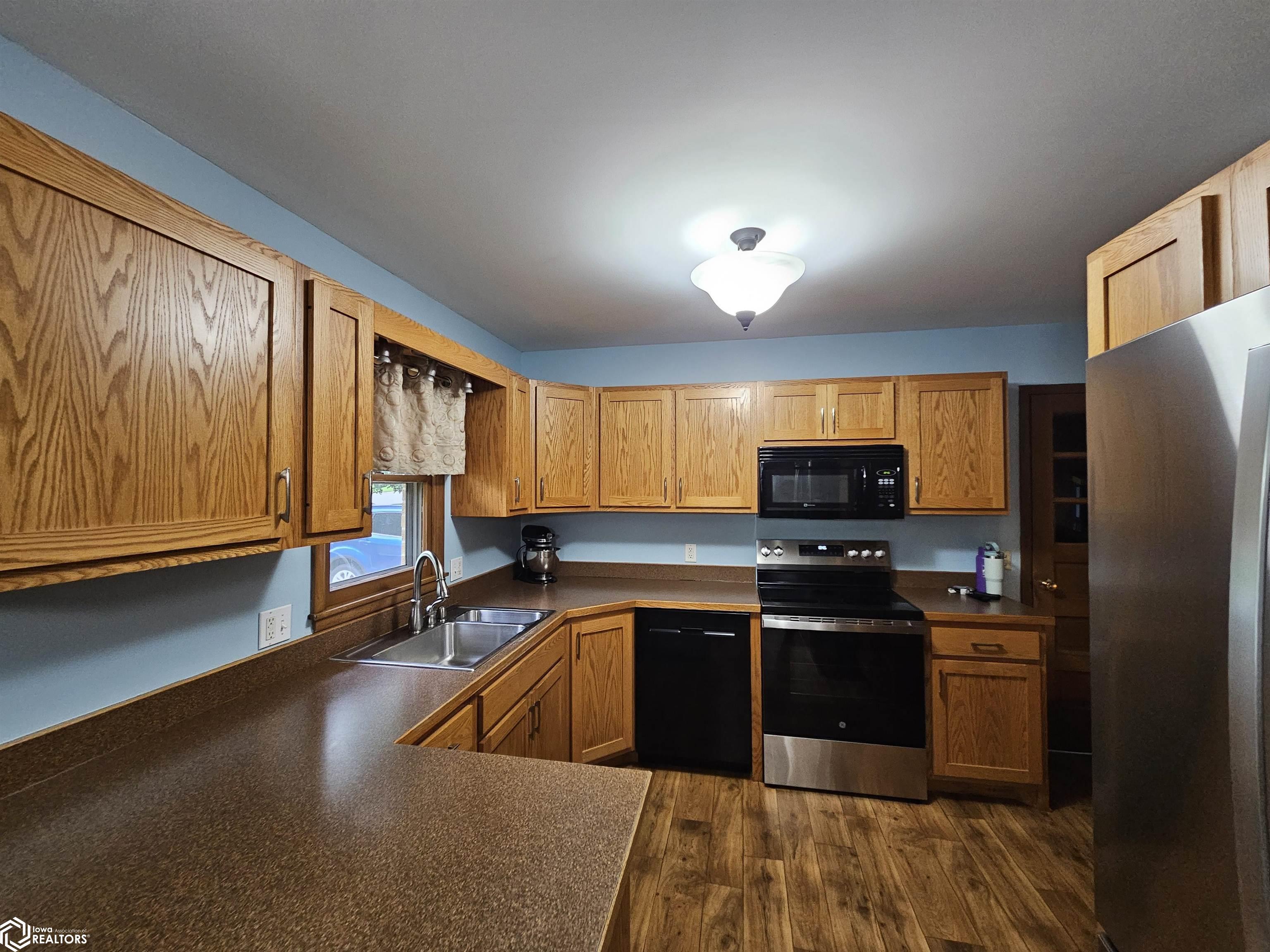 1613 Marcella Heights Drive, Carroll, Iowa image 11