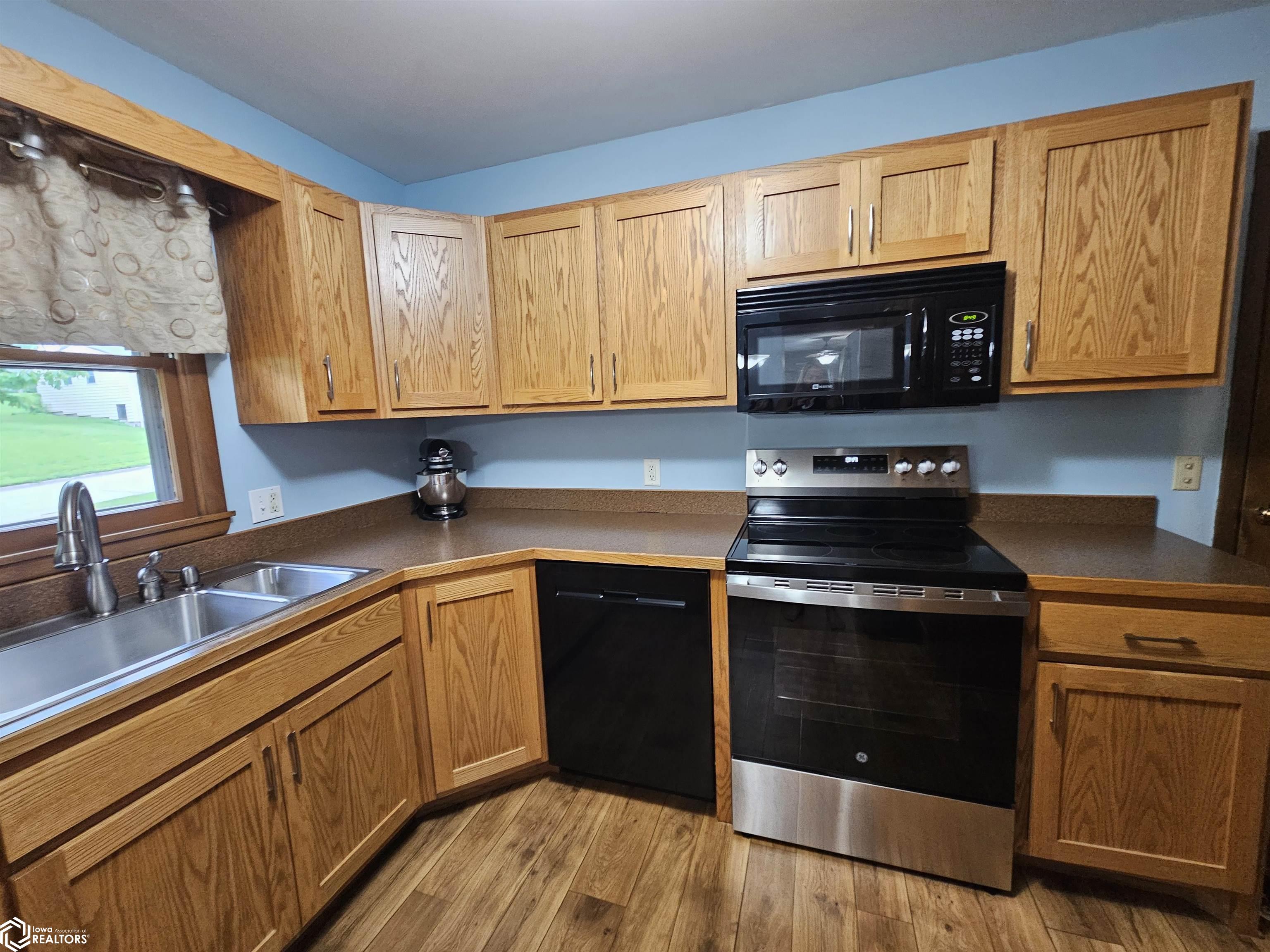 1613 Marcella Heights Drive, Carroll, Iowa image 13