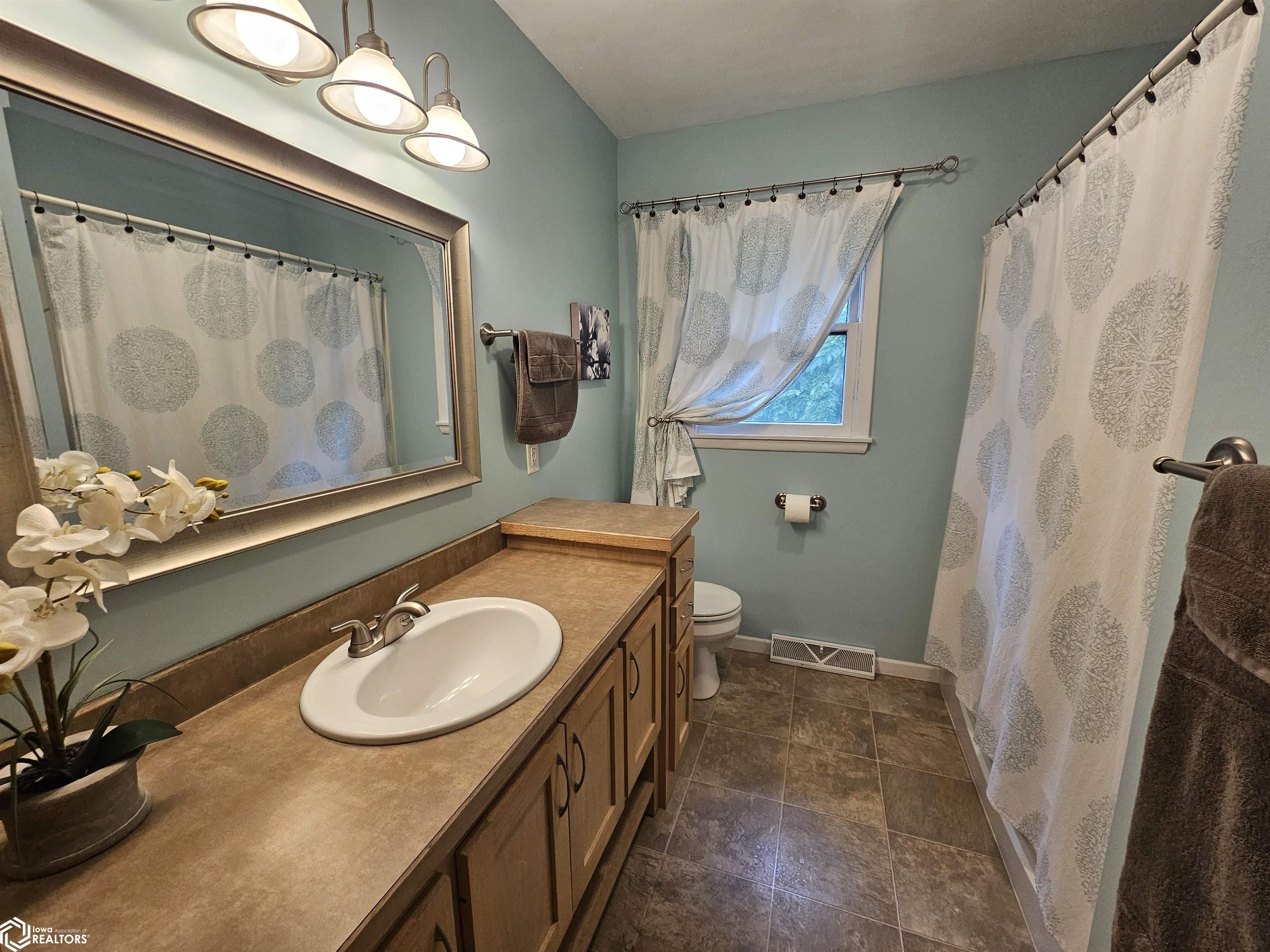 1613 Marcella Heights Drive, Carroll, Iowa image 15