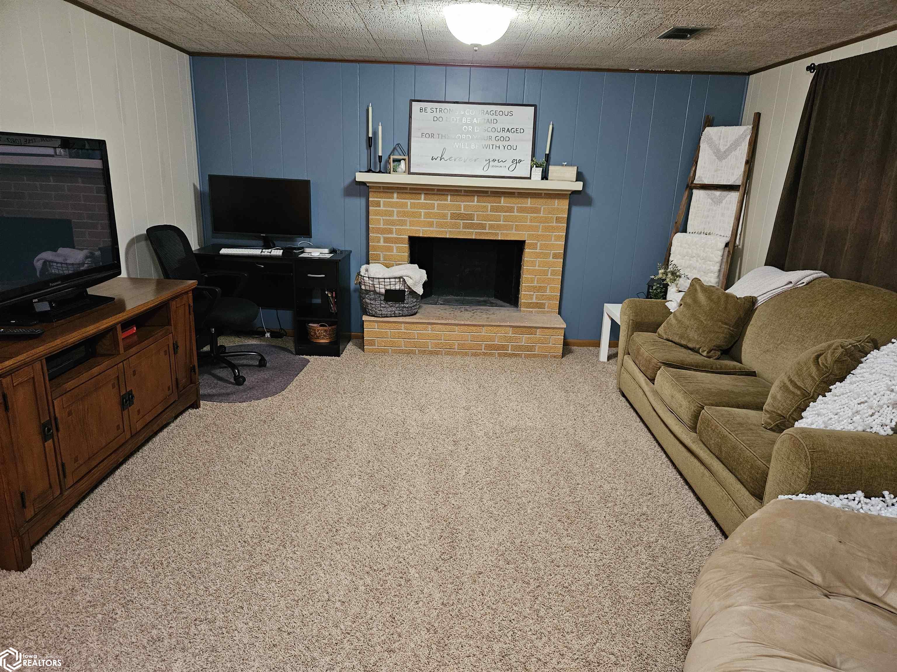 1613 Marcella Heights Drive, Carroll, Iowa image 22