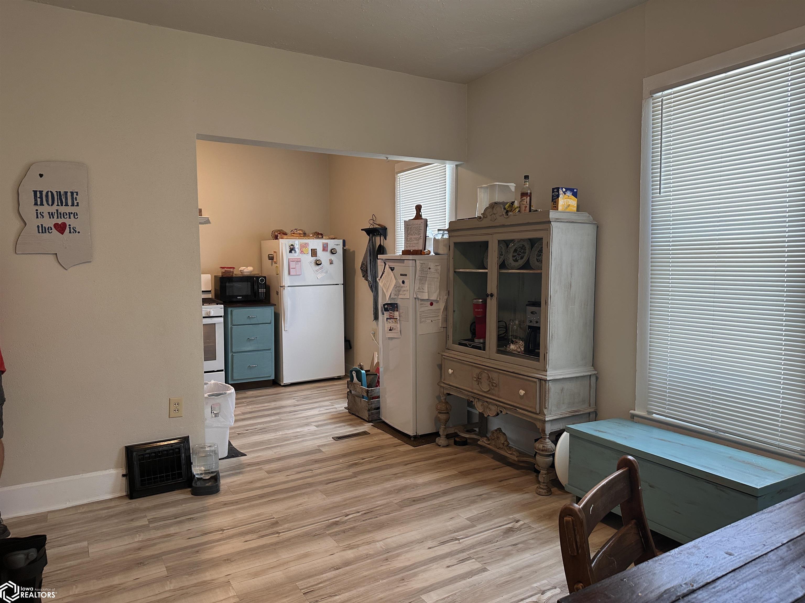 201 S 9th Street, Burlington, Iowa image 14