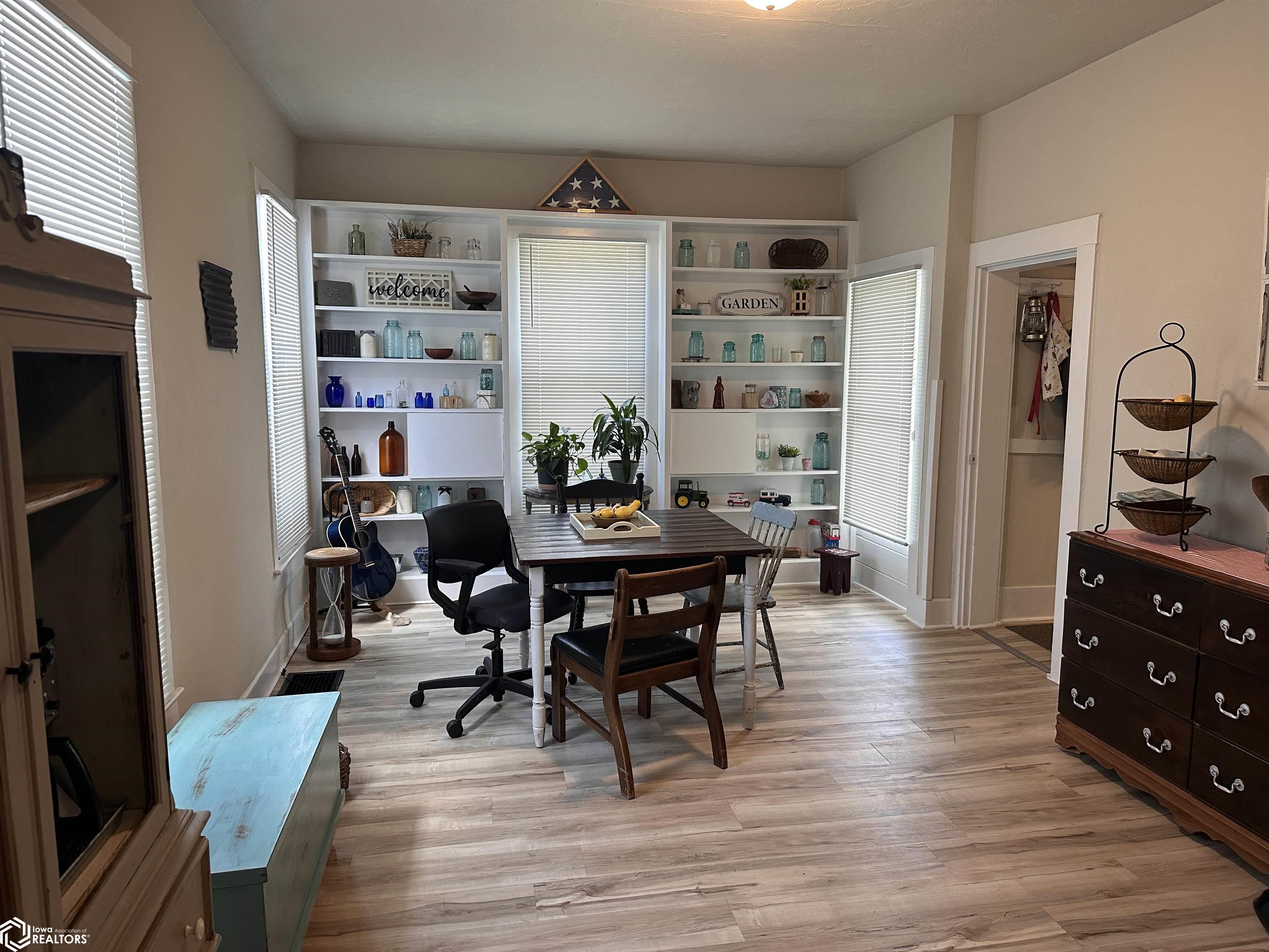 201 S 9th Street, Burlington, Iowa image 16