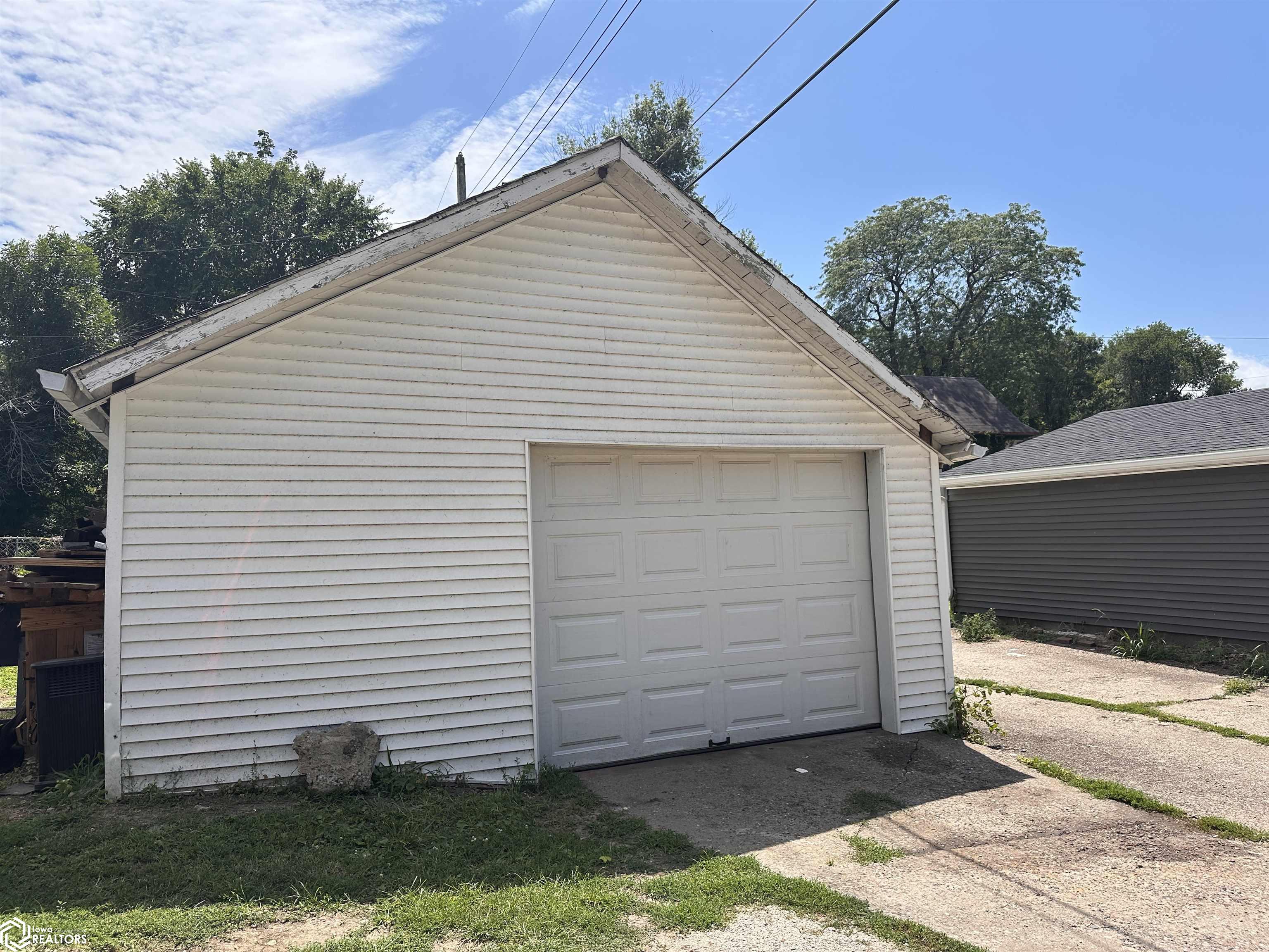 201 S 9th Street, Burlington, Iowa image 30