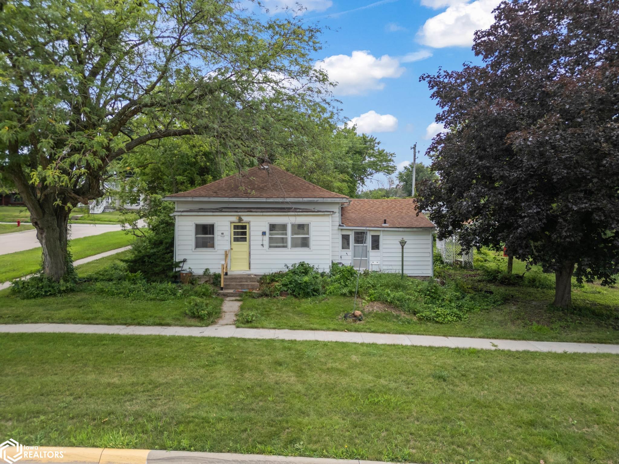 311 4th Street, Riverside, Iowa image 1