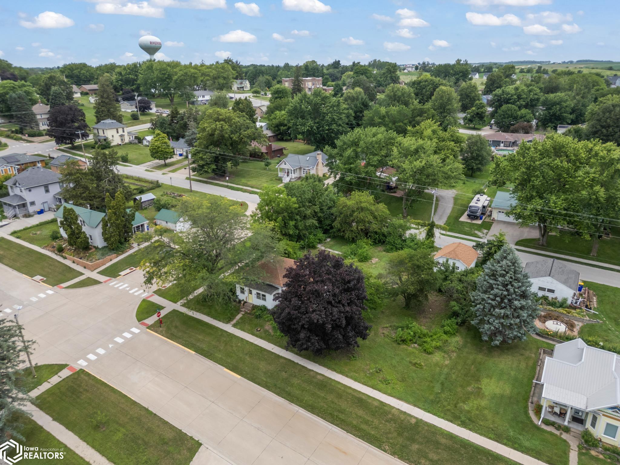311 4th Street, Riverside, Iowa image 12