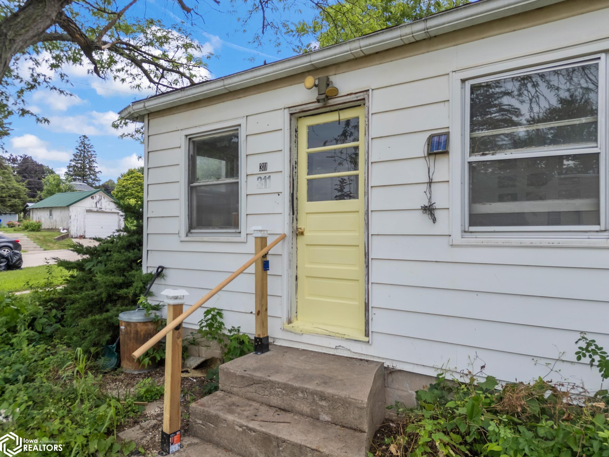 311 4th Street, Riverside, Iowa image 4