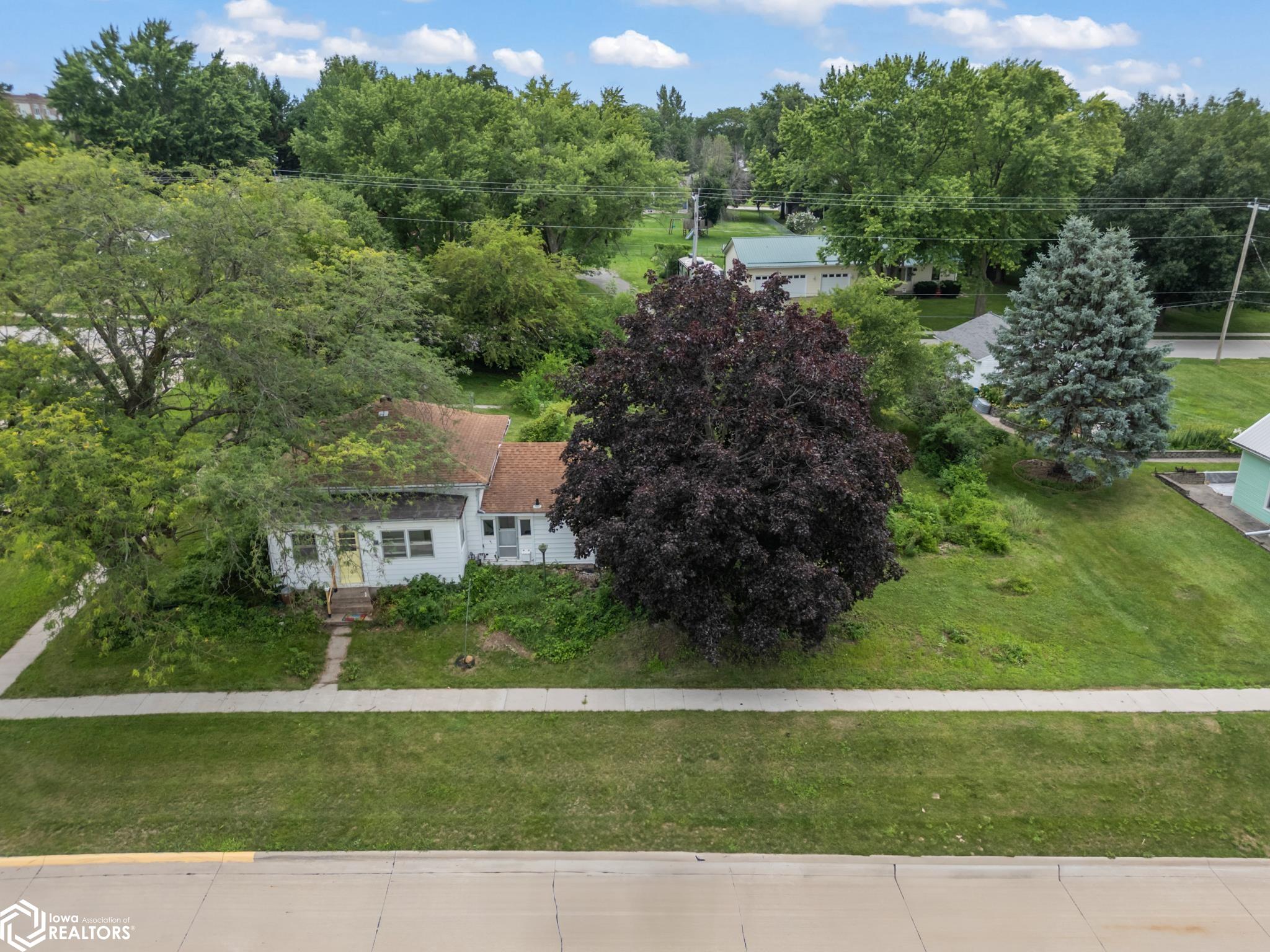 311 4th Street, Riverside, Iowa image 5