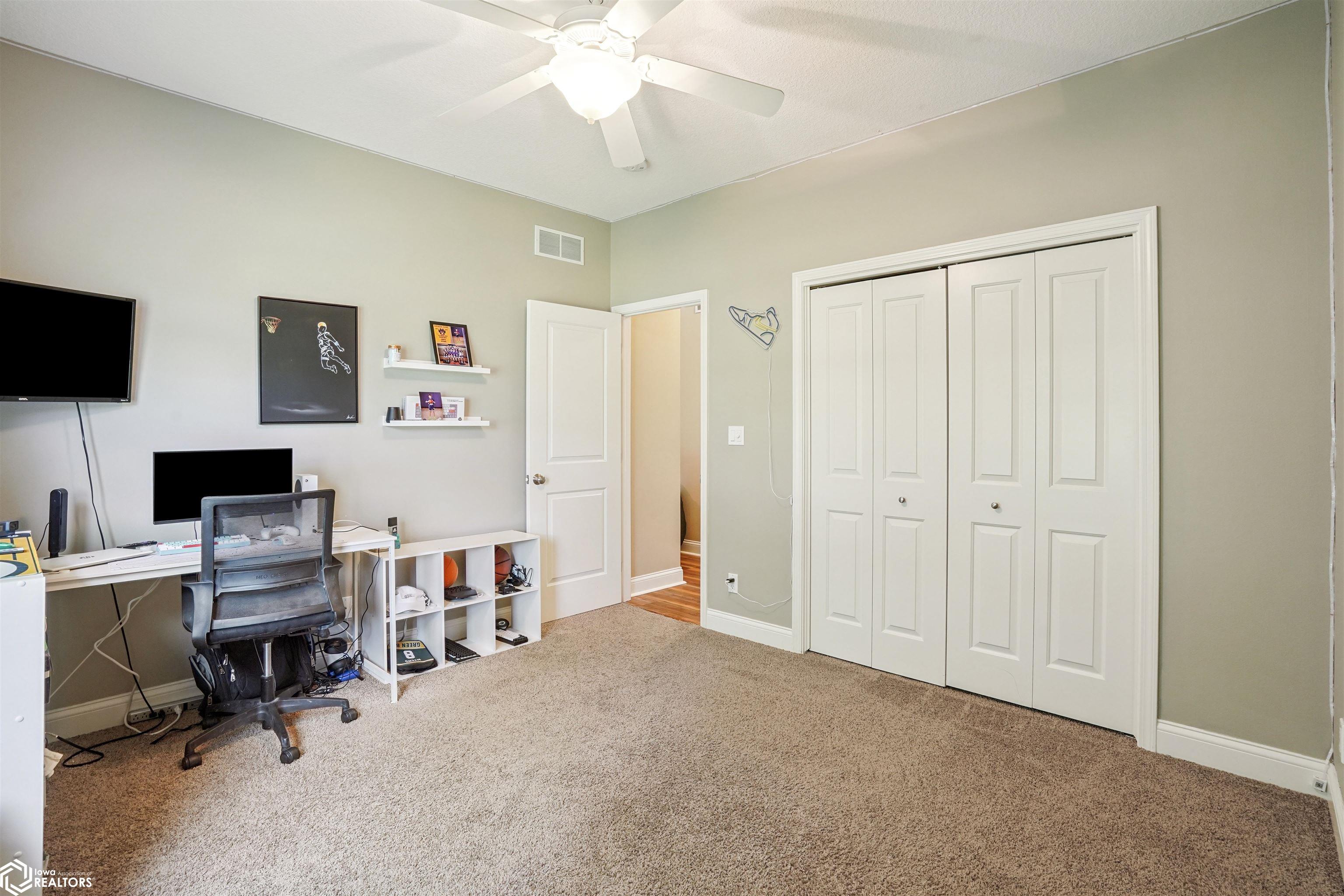 929 Sampson Drive, Nevada, Iowa image 16