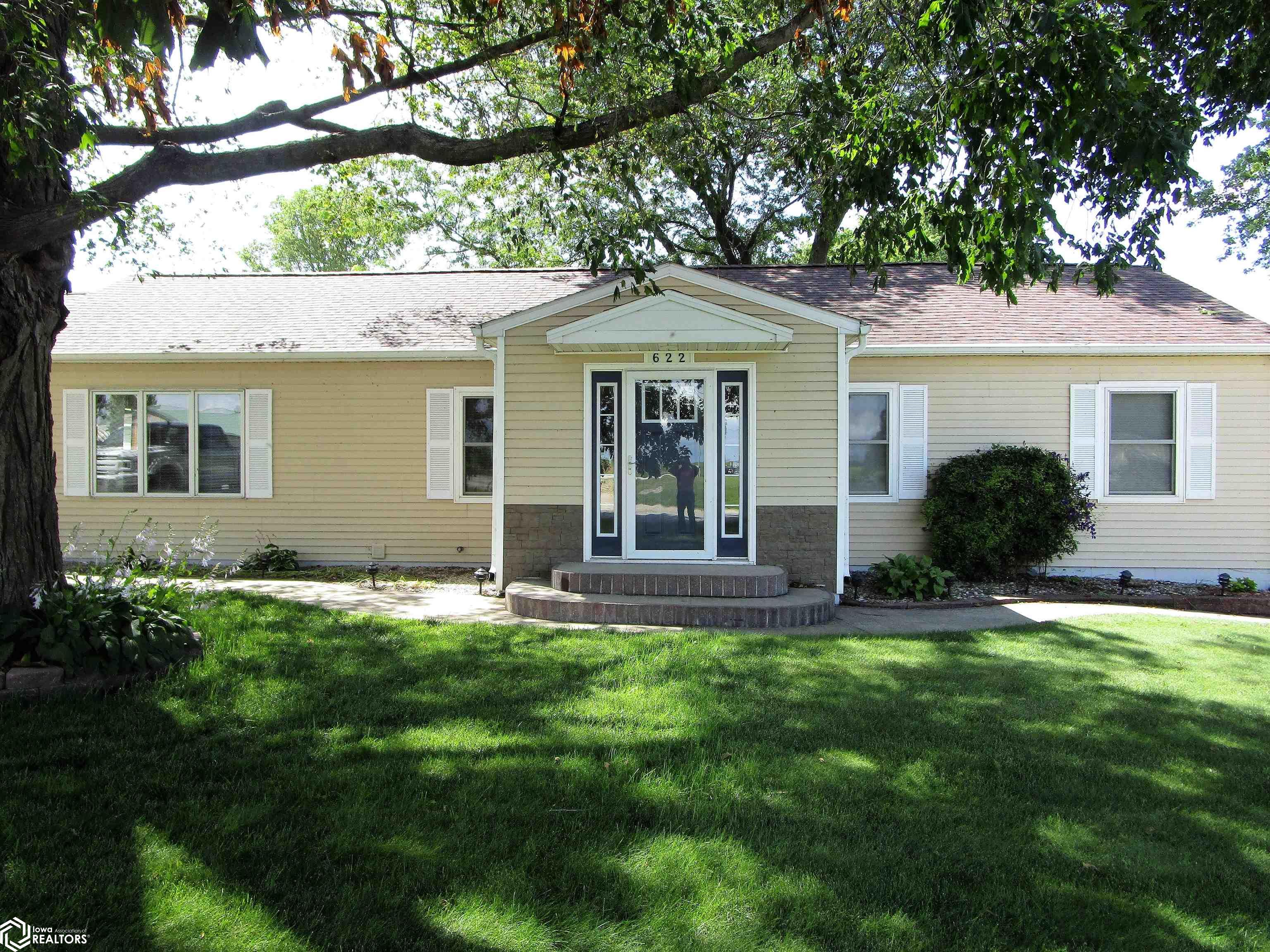 622 Center Street, Alden, Iowa image 2