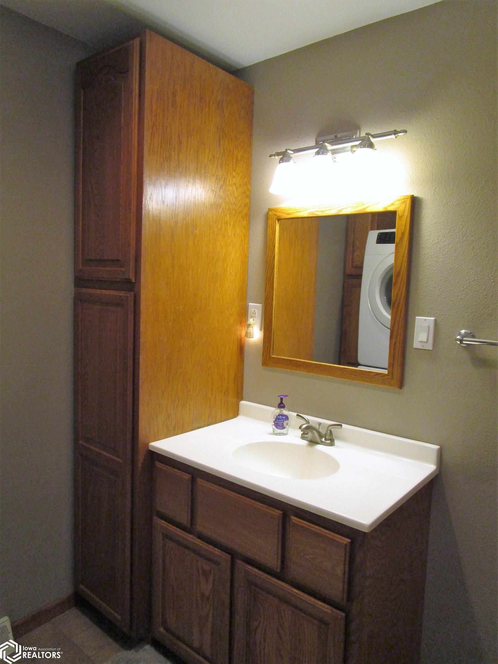 622 Center Street, Alden, Iowa image 33