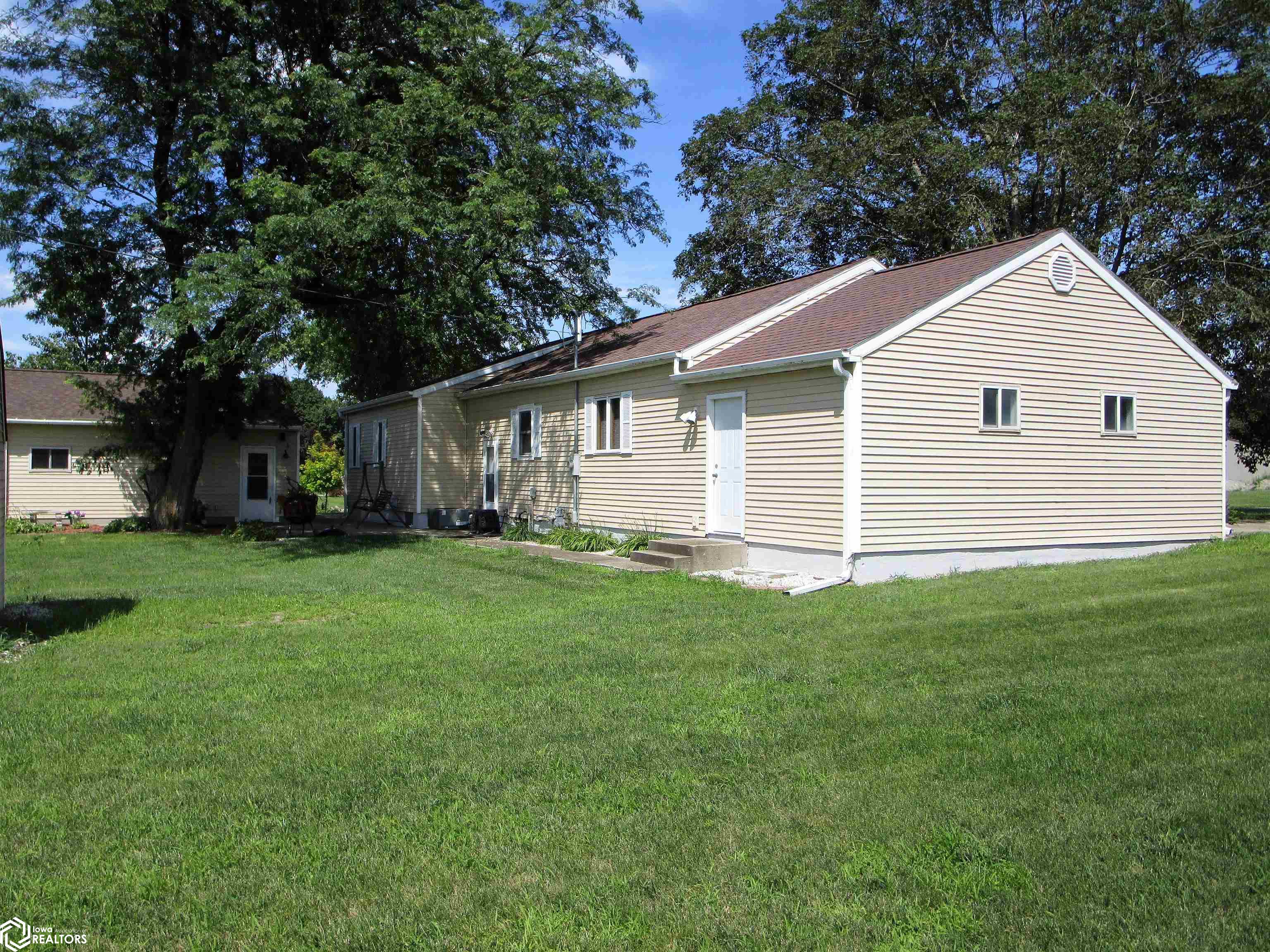 622 Center Street, Alden, Iowa image 5