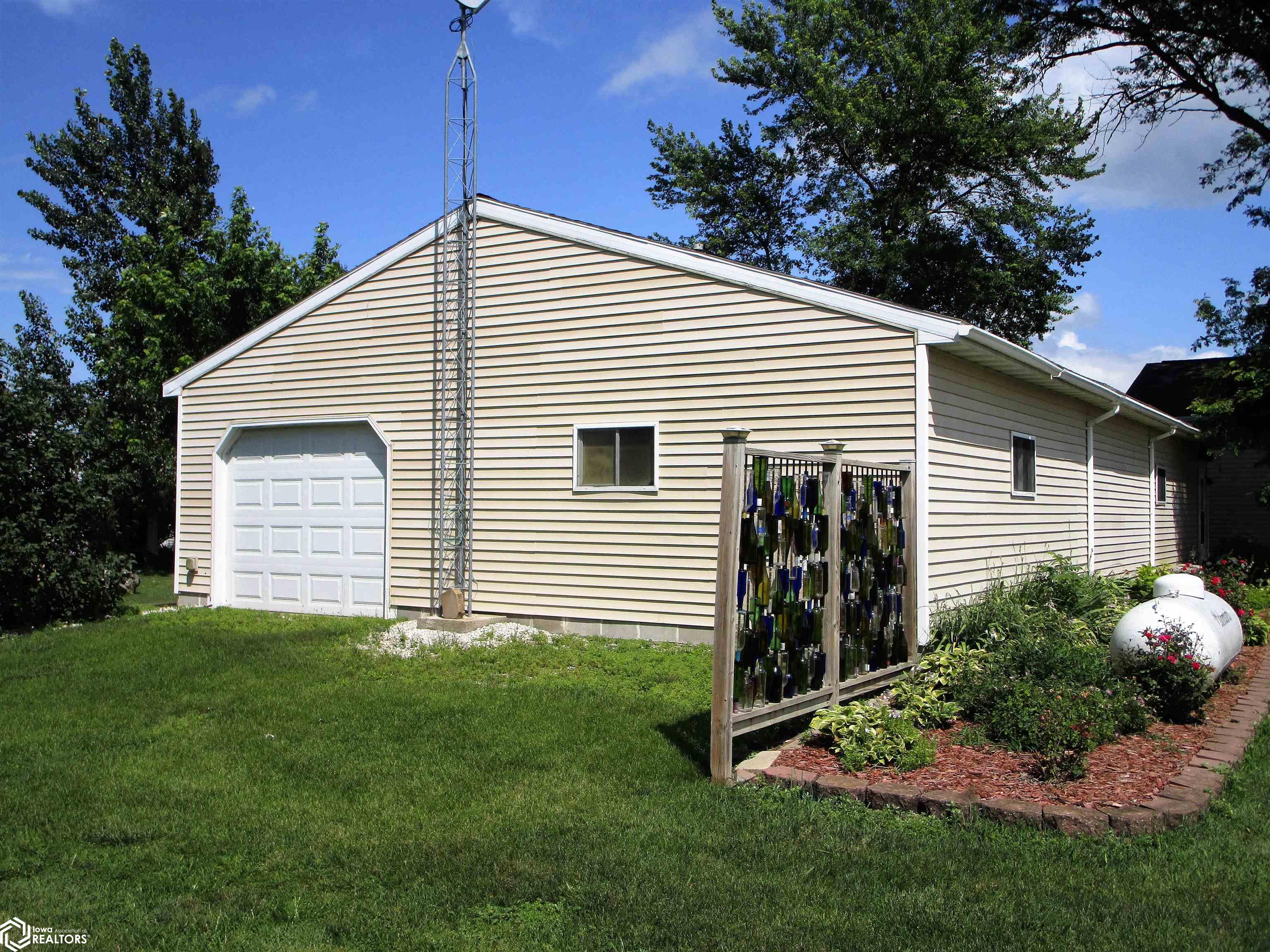 622 Center Street, Alden, Iowa image 9