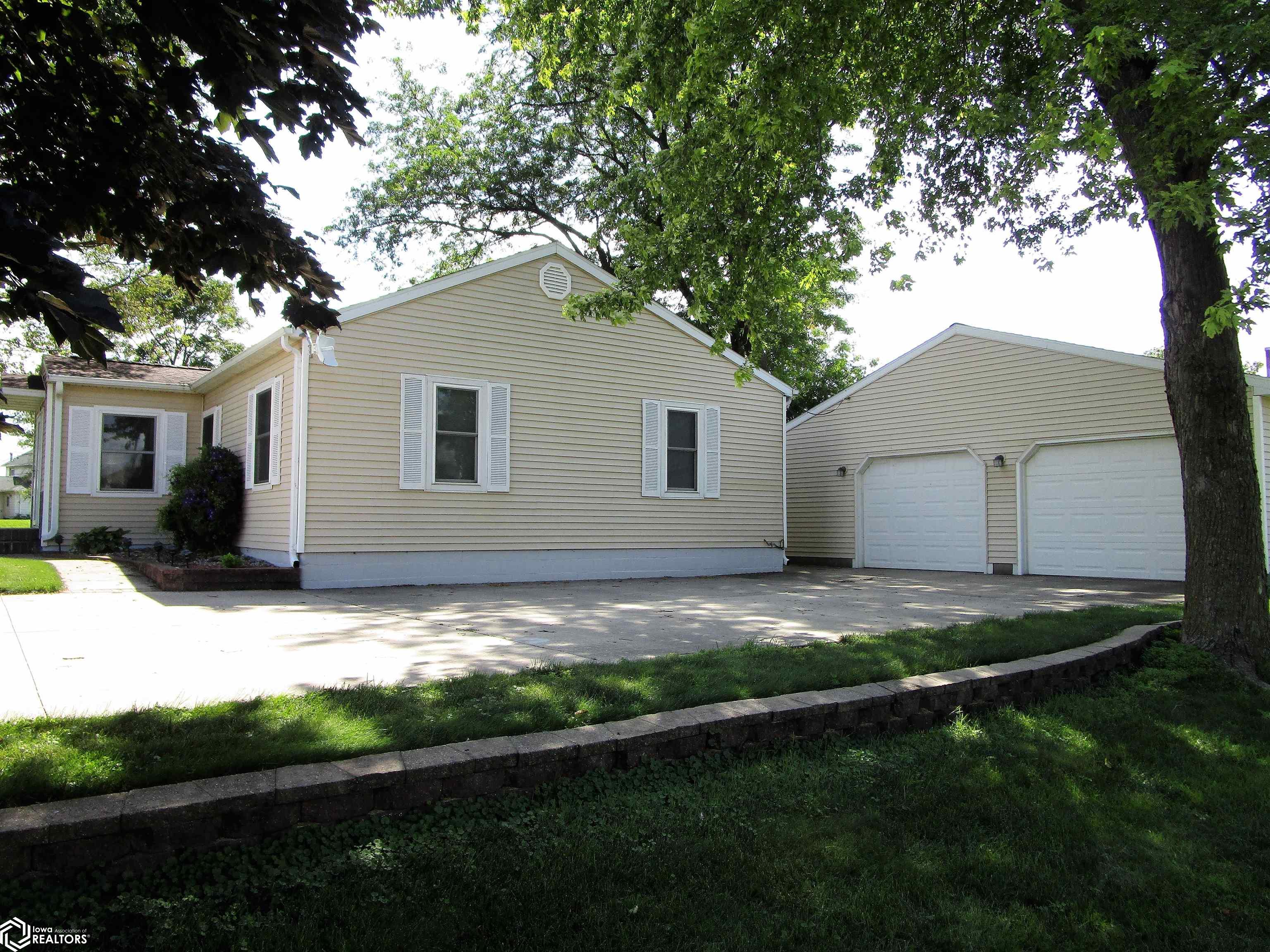 622 Center Street, Alden, Iowa image 10