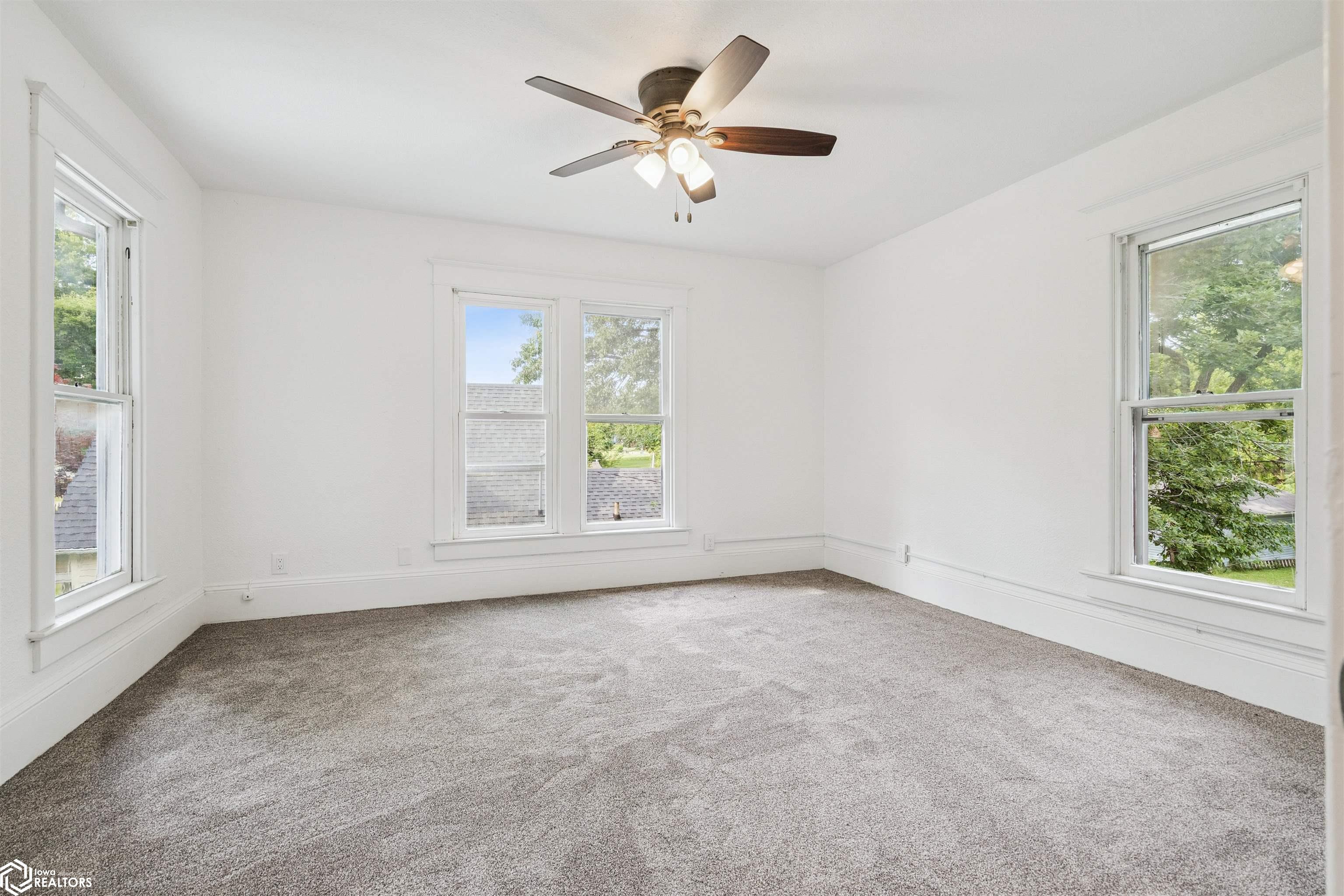 513 Hagemann Avenue, Burlington, Iowa image 18