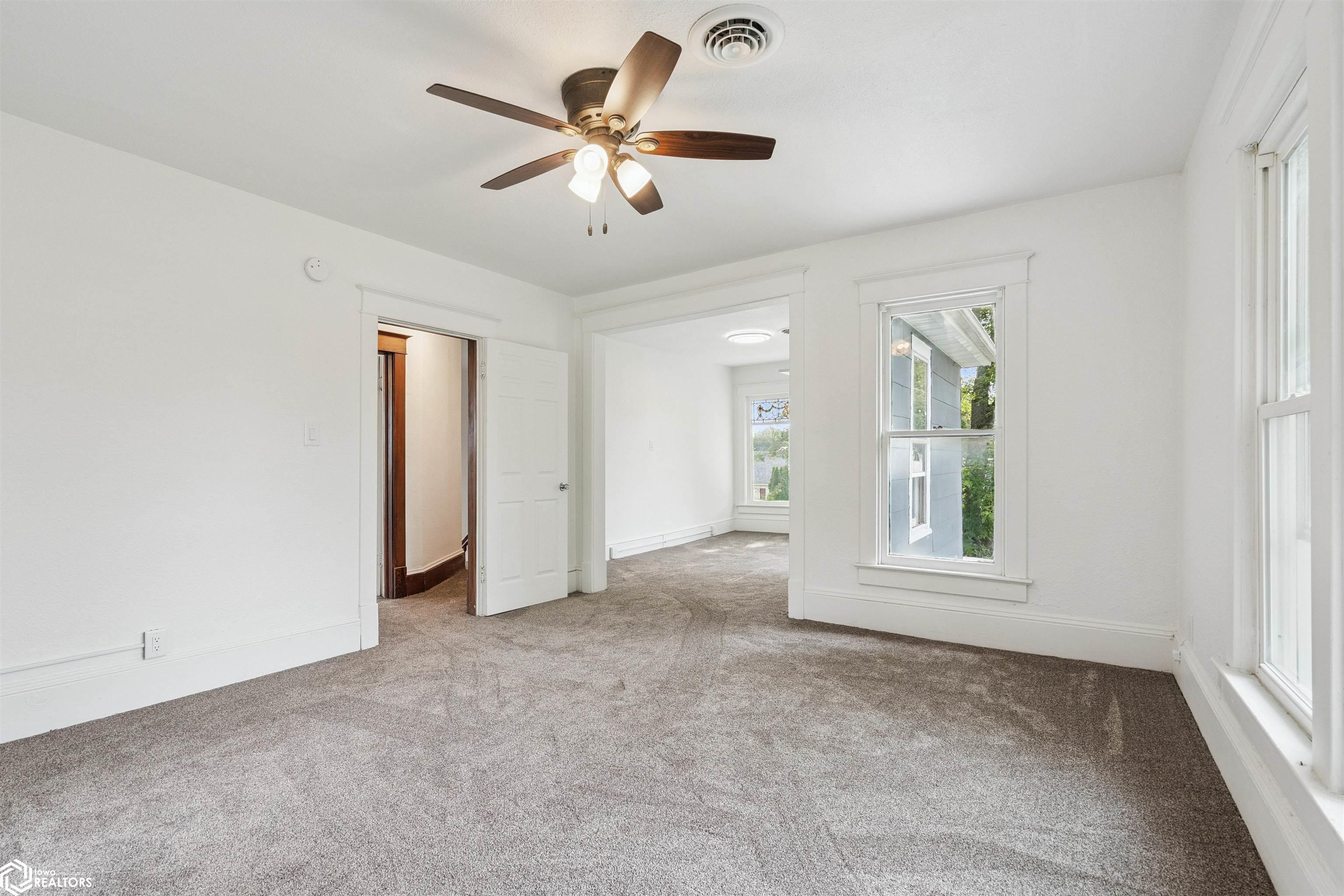 513 Hagemann Avenue, Burlington, Iowa image 19