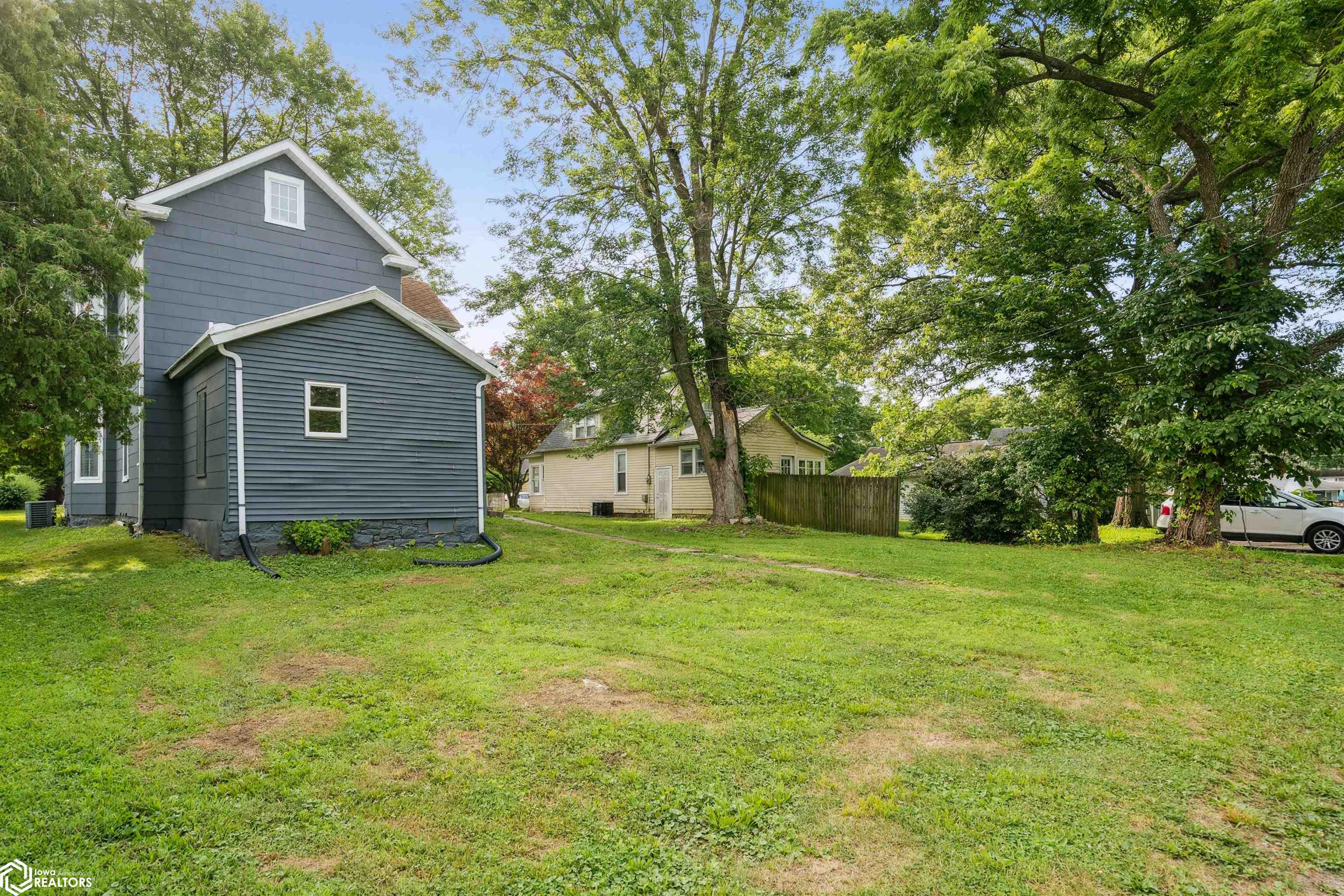 513 Hagemann Avenue, Burlington, Iowa image 25