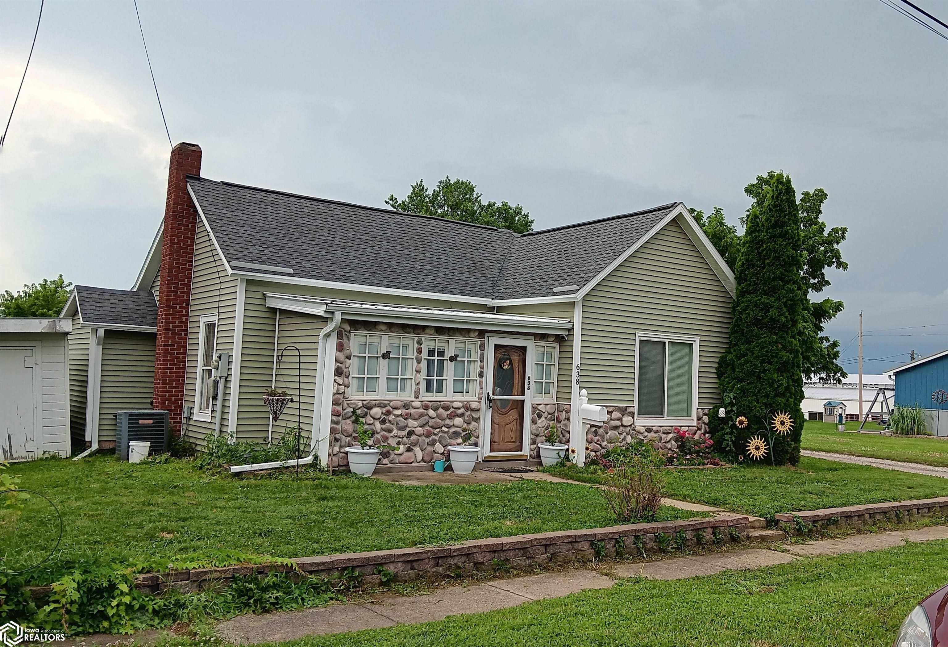 638 N 7th Street, Centerville, Iowa image 2