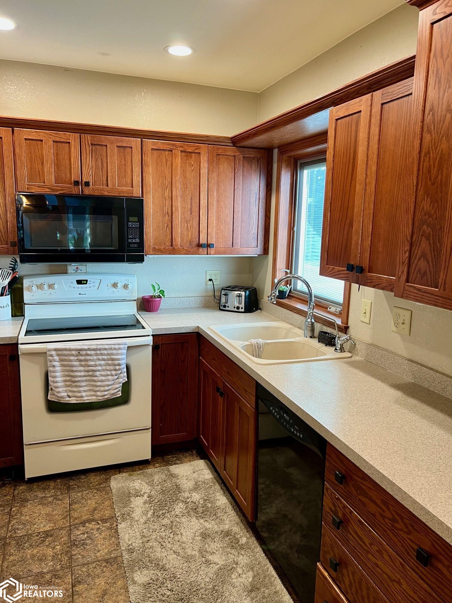 202 2nd Avenue, Clarion, Iowa image 14
