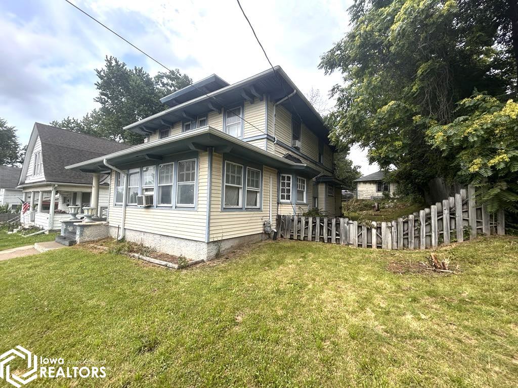 209 W Maple Avenue, Ottumwa, Iowa image 1
