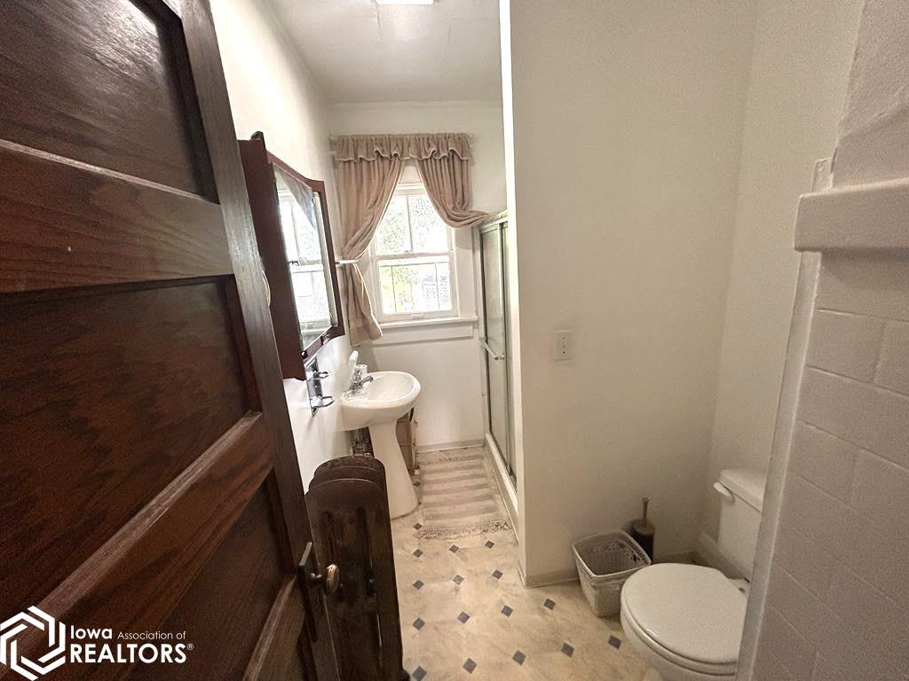 209 W Maple Avenue, Ottumwa, Iowa image 40