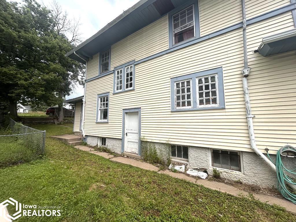 209 W Maple Avenue, Ottumwa, Iowa image 5