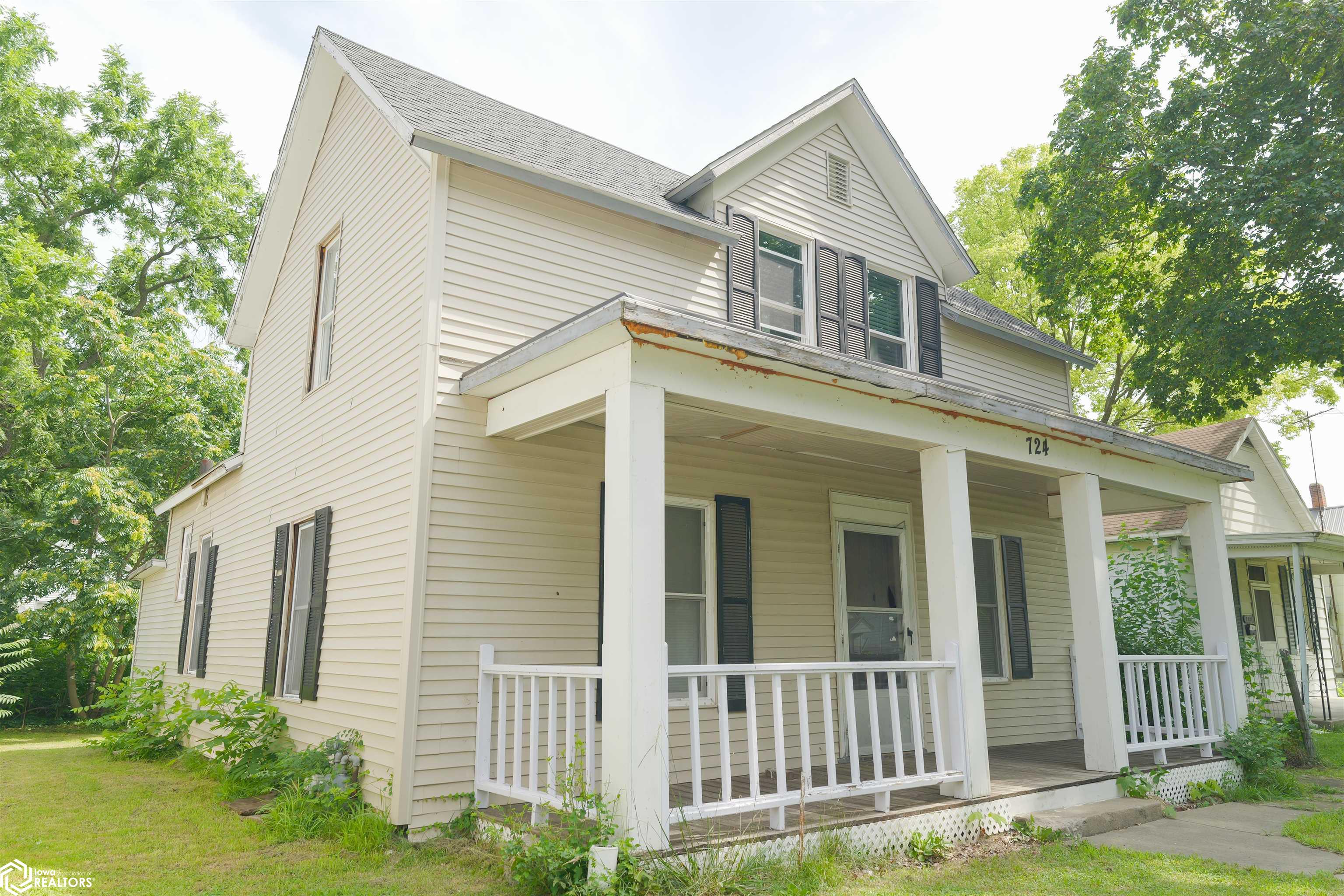 724 Louisa Street, Burlington, Iowa image 1