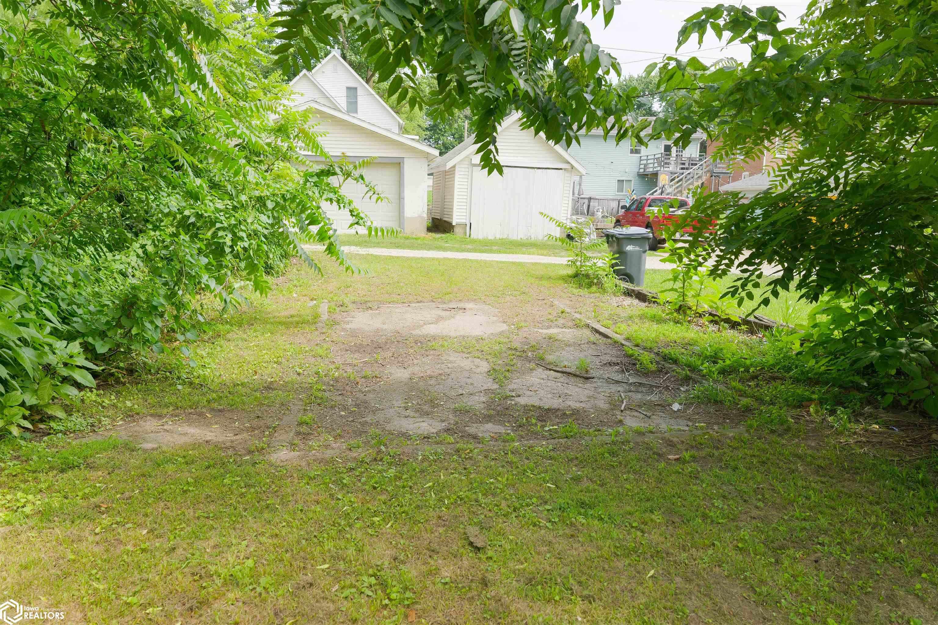 724 Louisa Street, Burlington, Iowa image 8