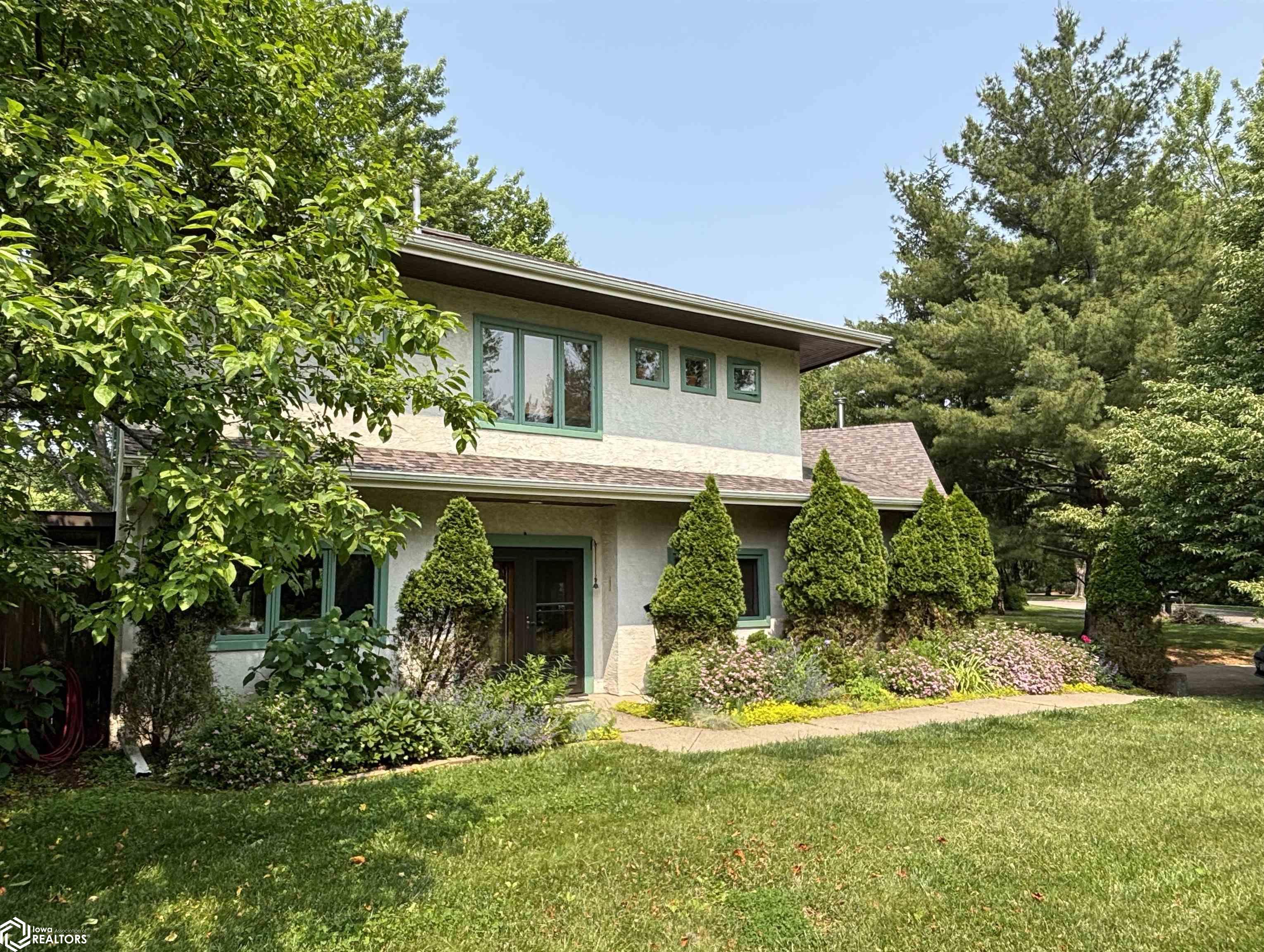 1204 Lakeview Drive, Fairfield, Iowa image 2