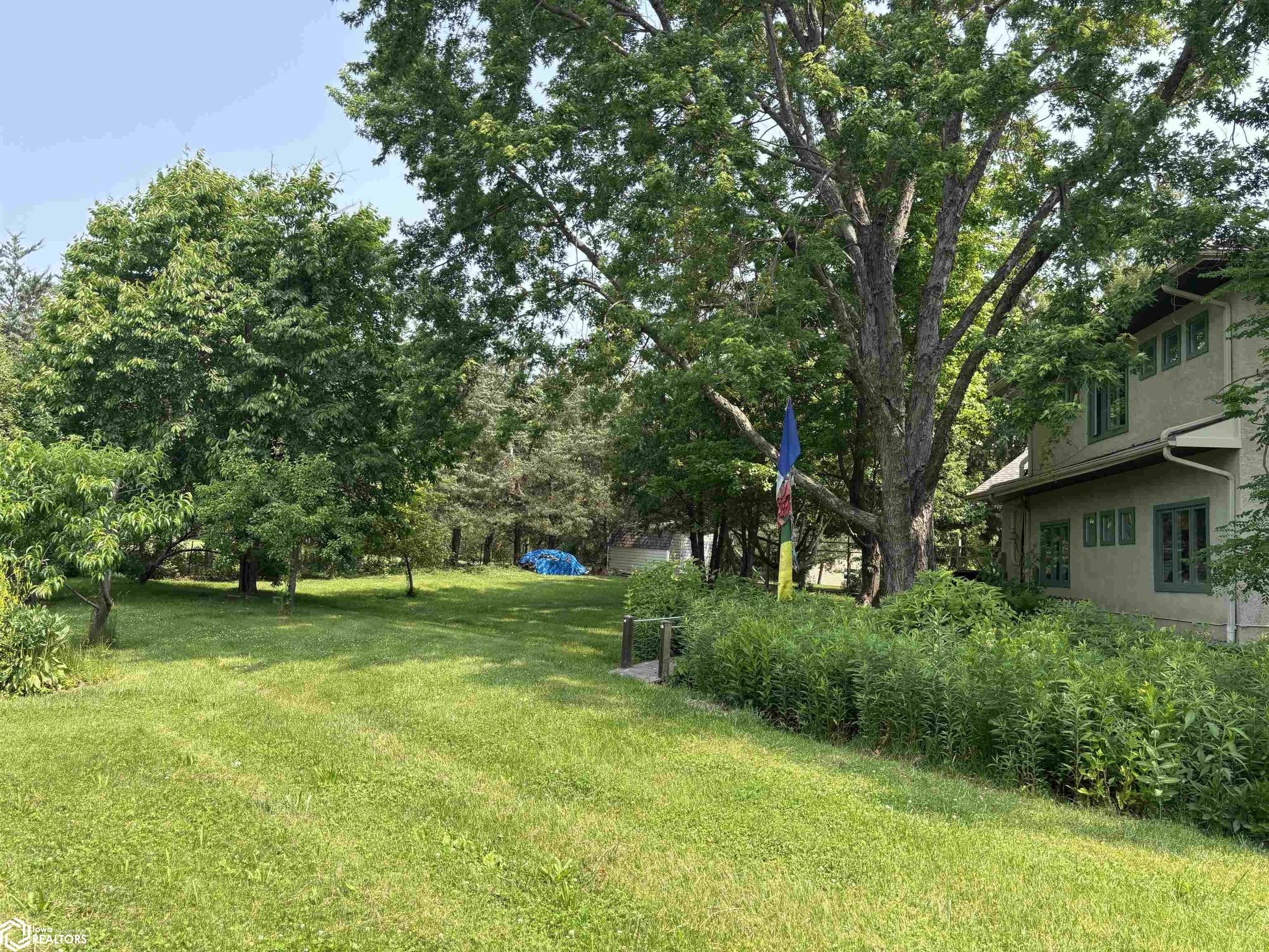 1204 Lakeview Drive, Fairfield, Iowa image 11