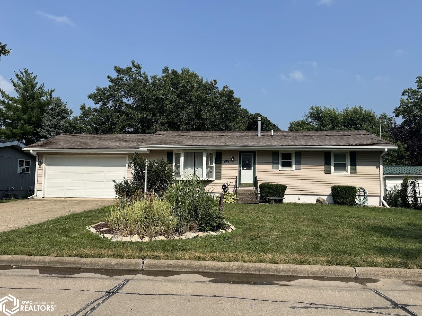 114 Centennial Drive, Mediapolis, Iowa image 1