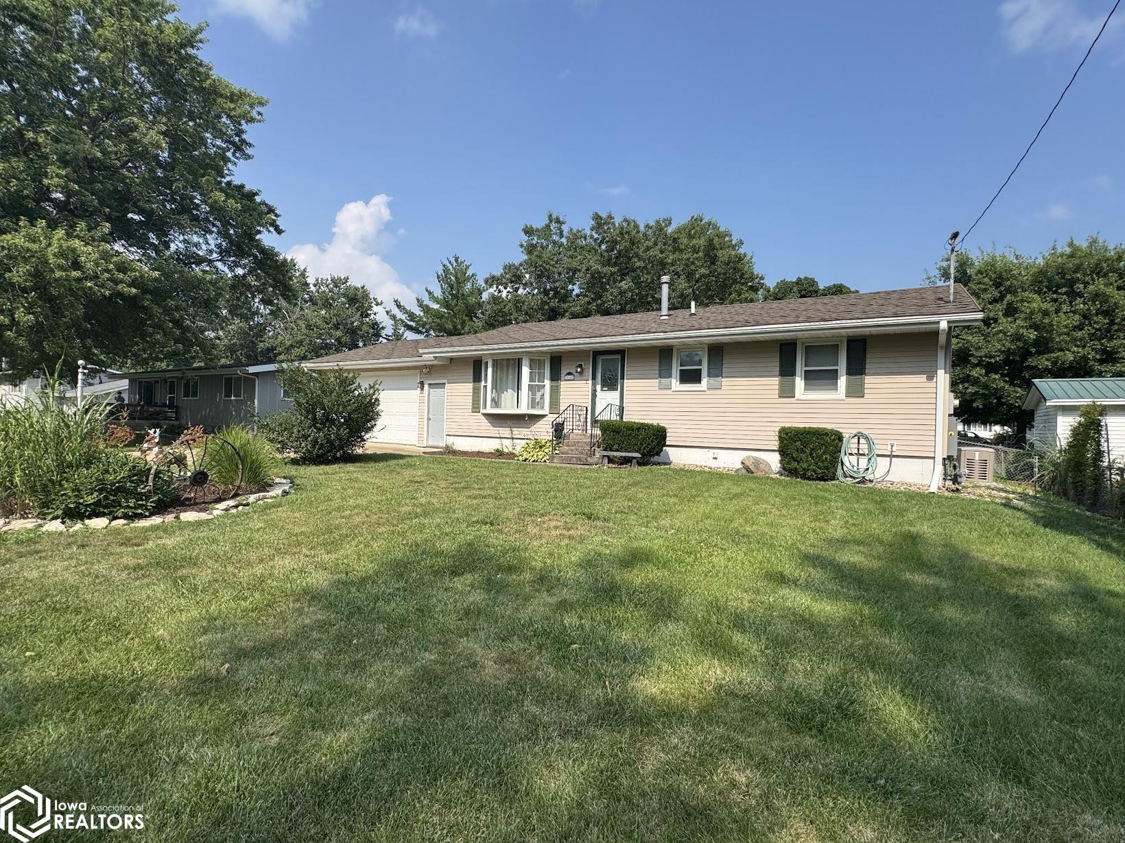 114 Centennial Drive, Mediapolis, Iowa image 2