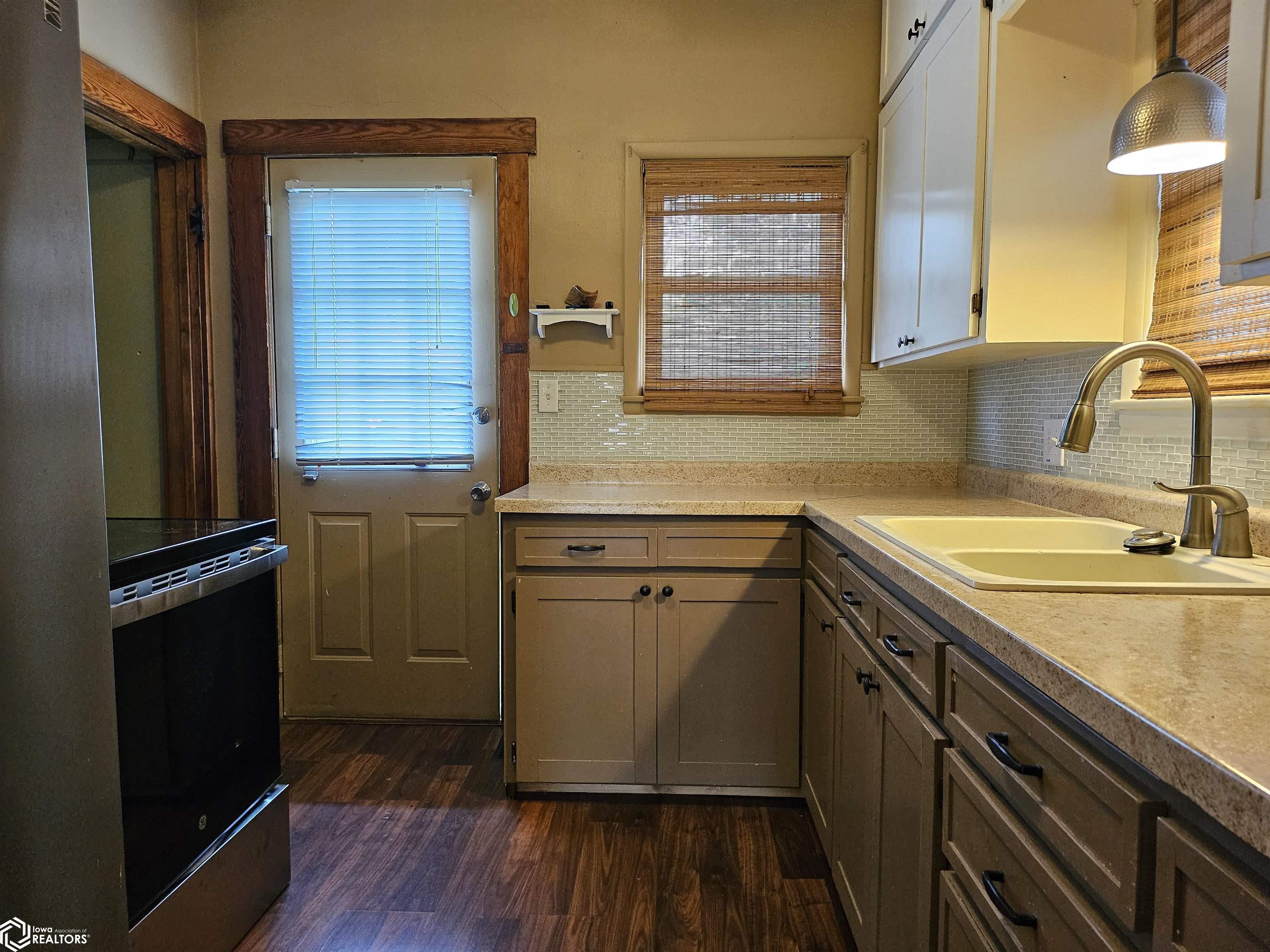 210 S 9th Street, Oskaloosa, Iowa image 14