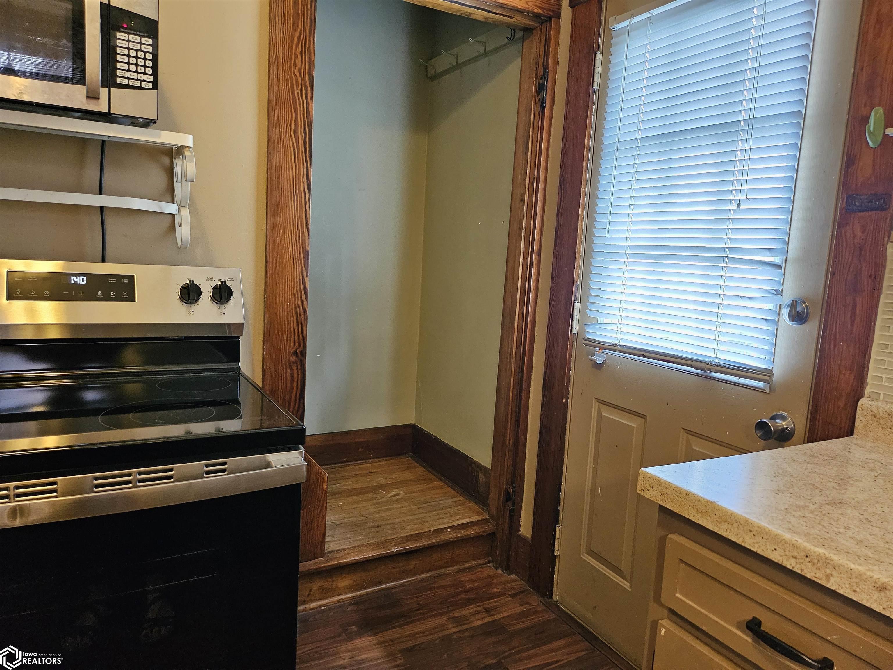 210 S 9th Street, Oskaloosa, Iowa image 16