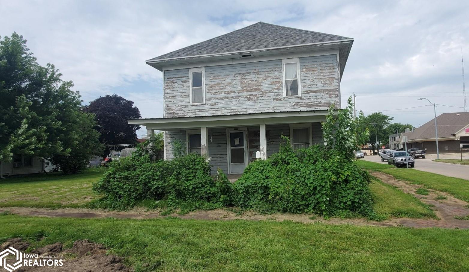 220 N Walnut Street, Creston, Iowa image 1