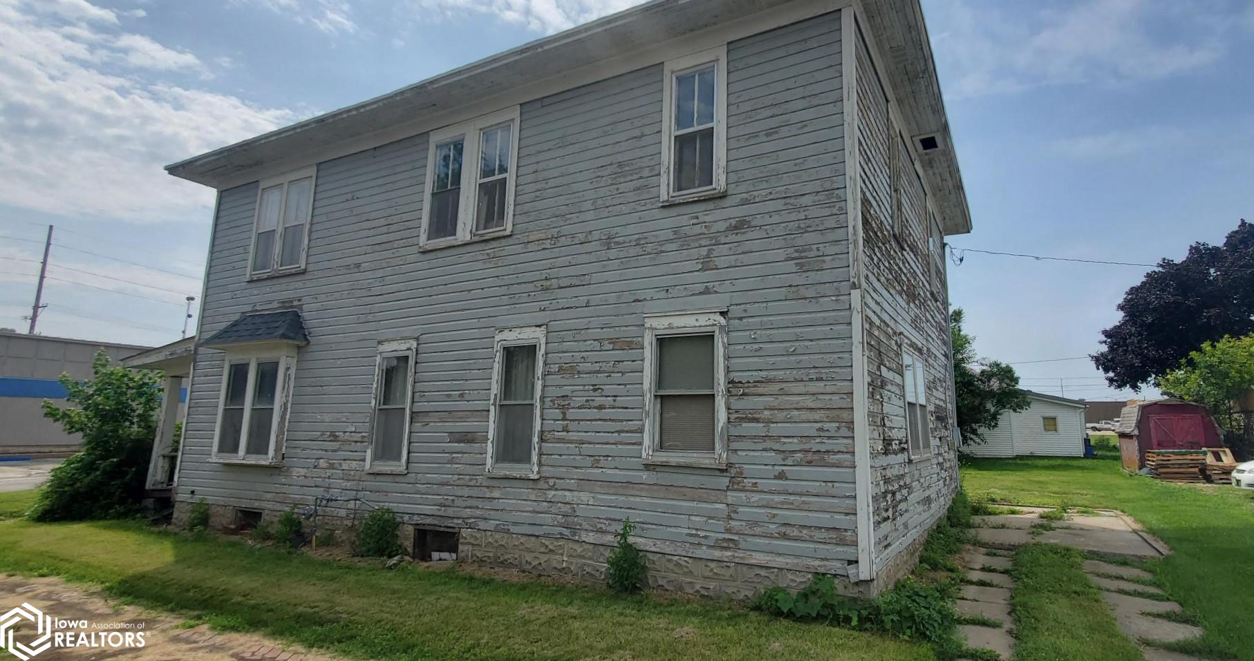 220 N Walnut Street, Creston, Iowa image 18