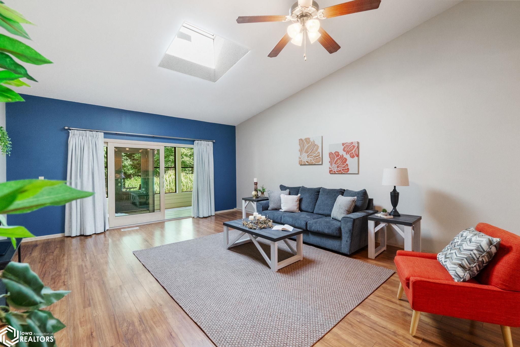 2048 Hunters Ridge Drive, Mason City, Iowa image 13