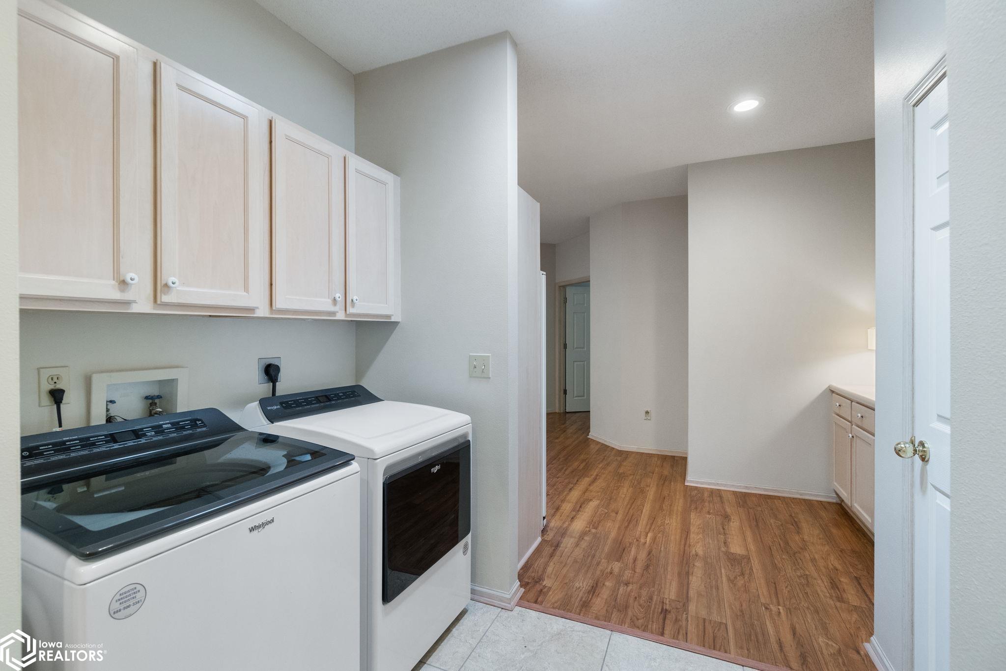 2048 Hunters Ridge Drive, Mason City, Iowa image 18