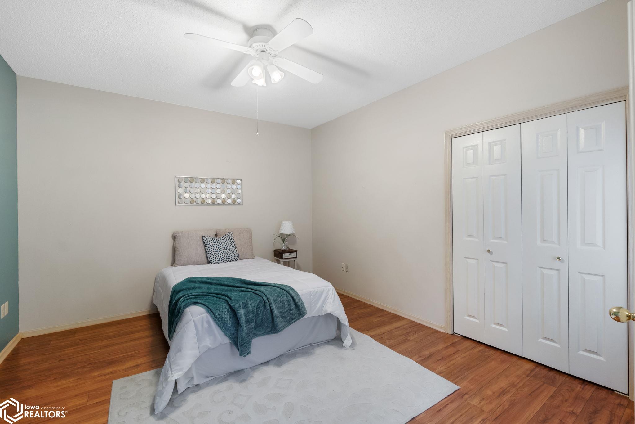 2048 Hunters Ridge Drive, Mason City, Iowa image 22