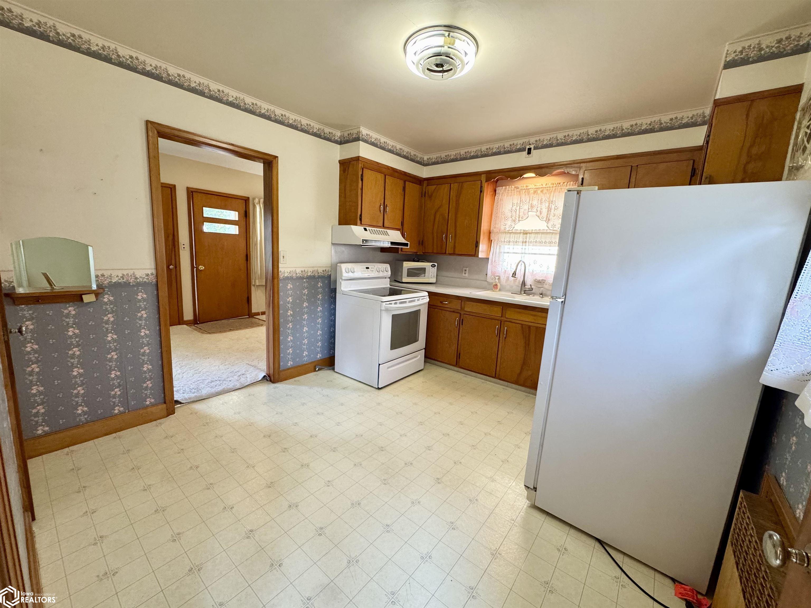 316 Mantz Avenue, Audubon, Iowa image 12