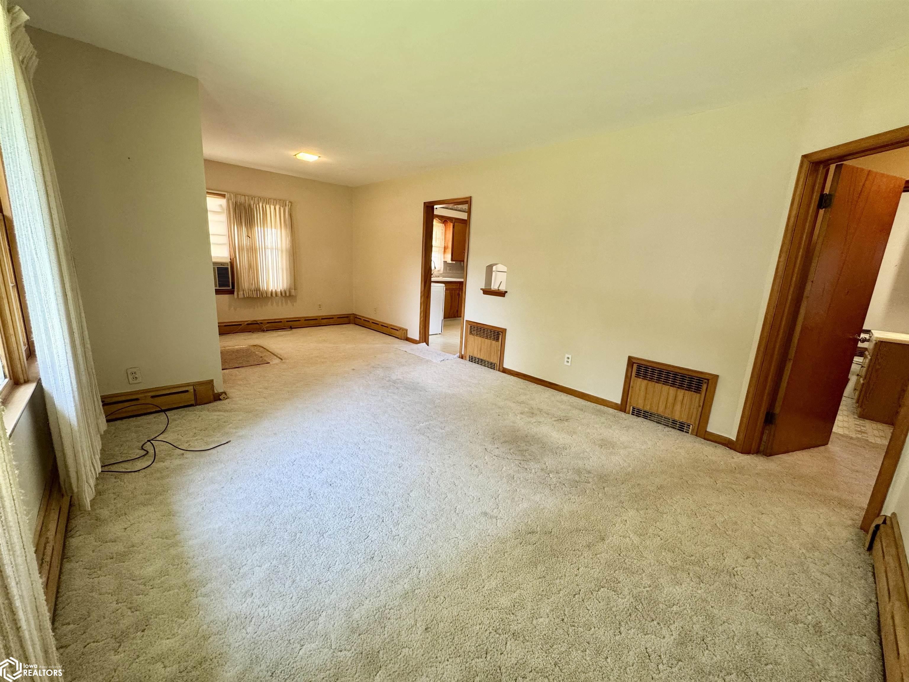316 Mantz Avenue, Audubon, Iowa image 3