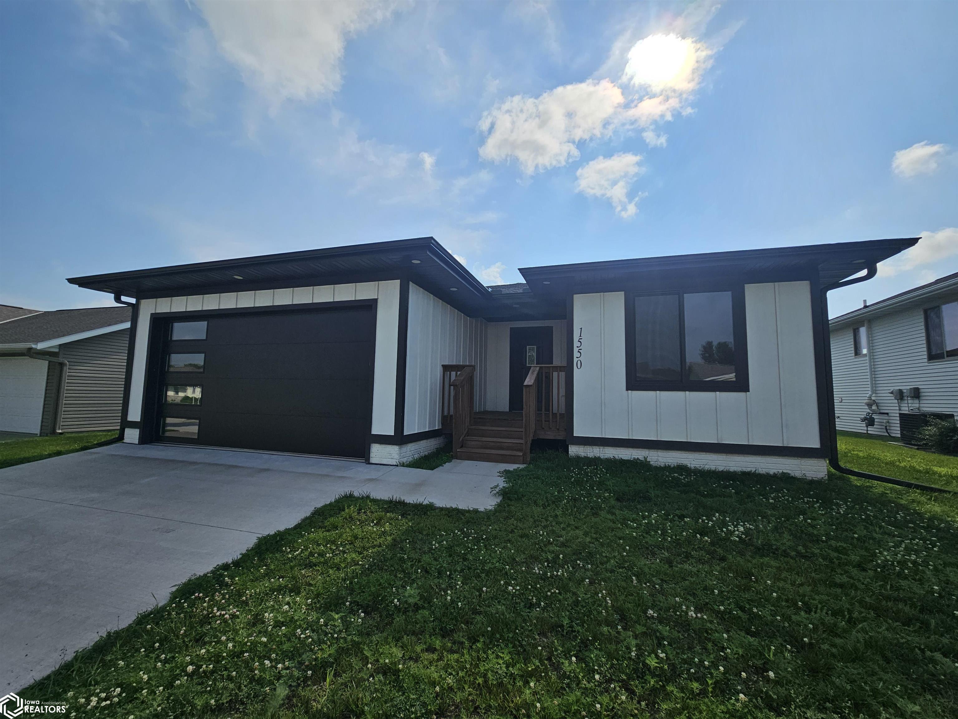1550 Edgewood Drive, Carroll, Iowa image 2