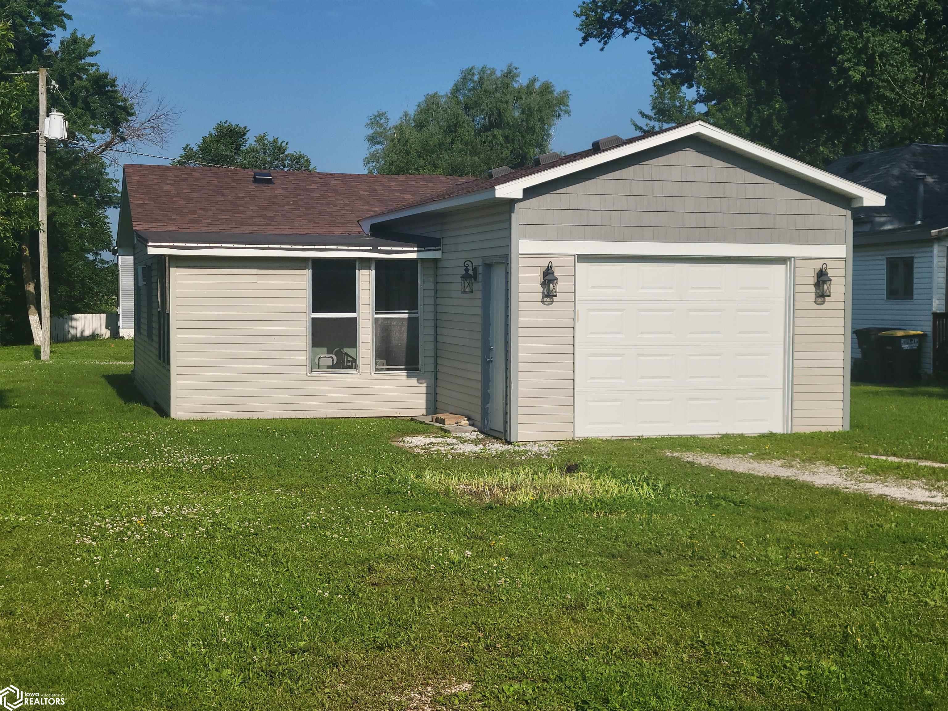608 N Lincoln Avenue, Eagle Grove, Iowa image 2
